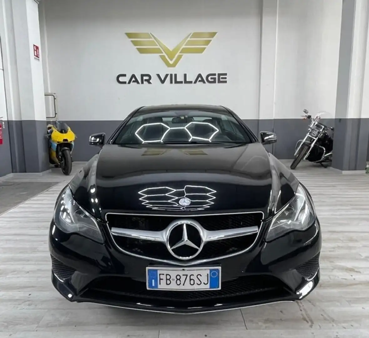 Mercedes-Benz E 220 E 220d Coupé Automatic Premium Nero - 1