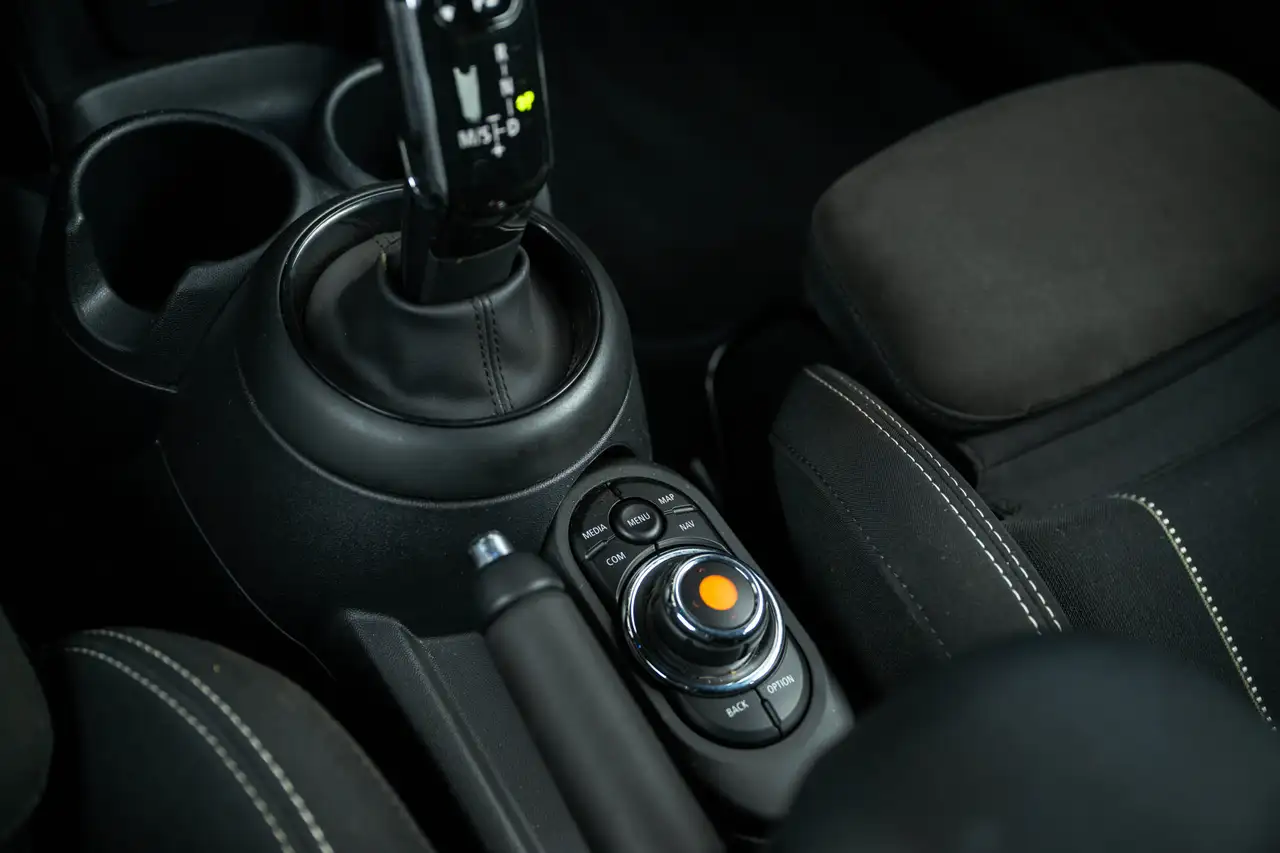 MINI Cooper 3-Deurs 1.5 Aut. Dalston Edition JCW-Trim Navi, миниатюра 30
