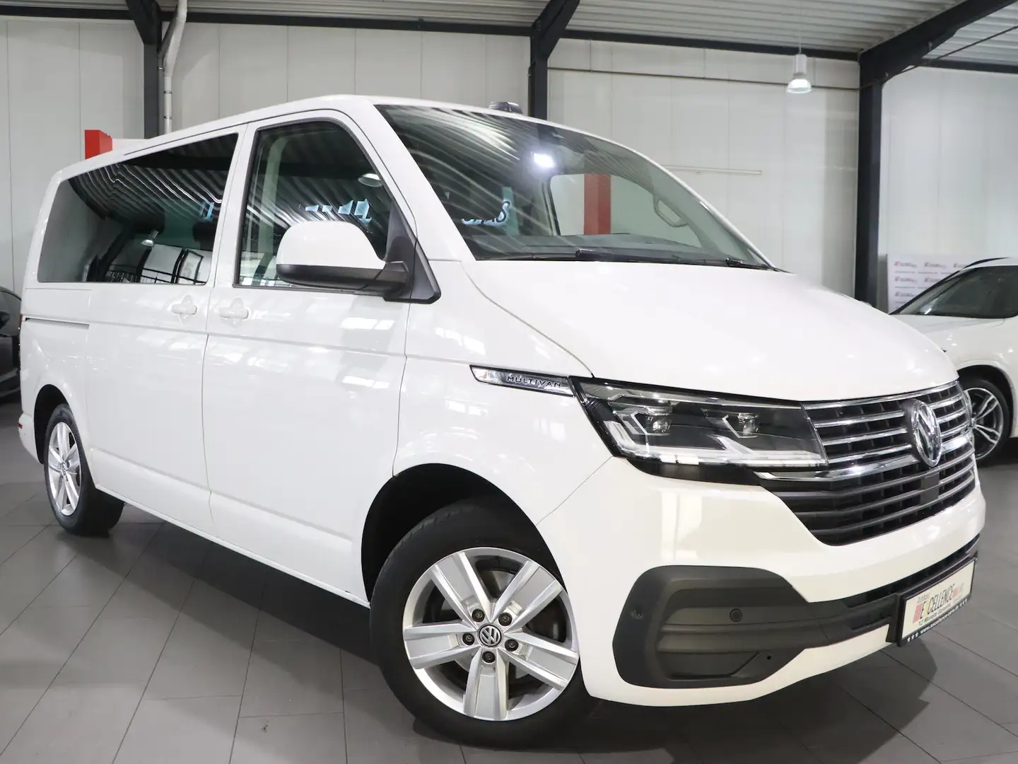 Volkswagen T6.1 Multivan TDI DSG IQ 7-SITZER, DIGI-COCKPIT Blanc - 2