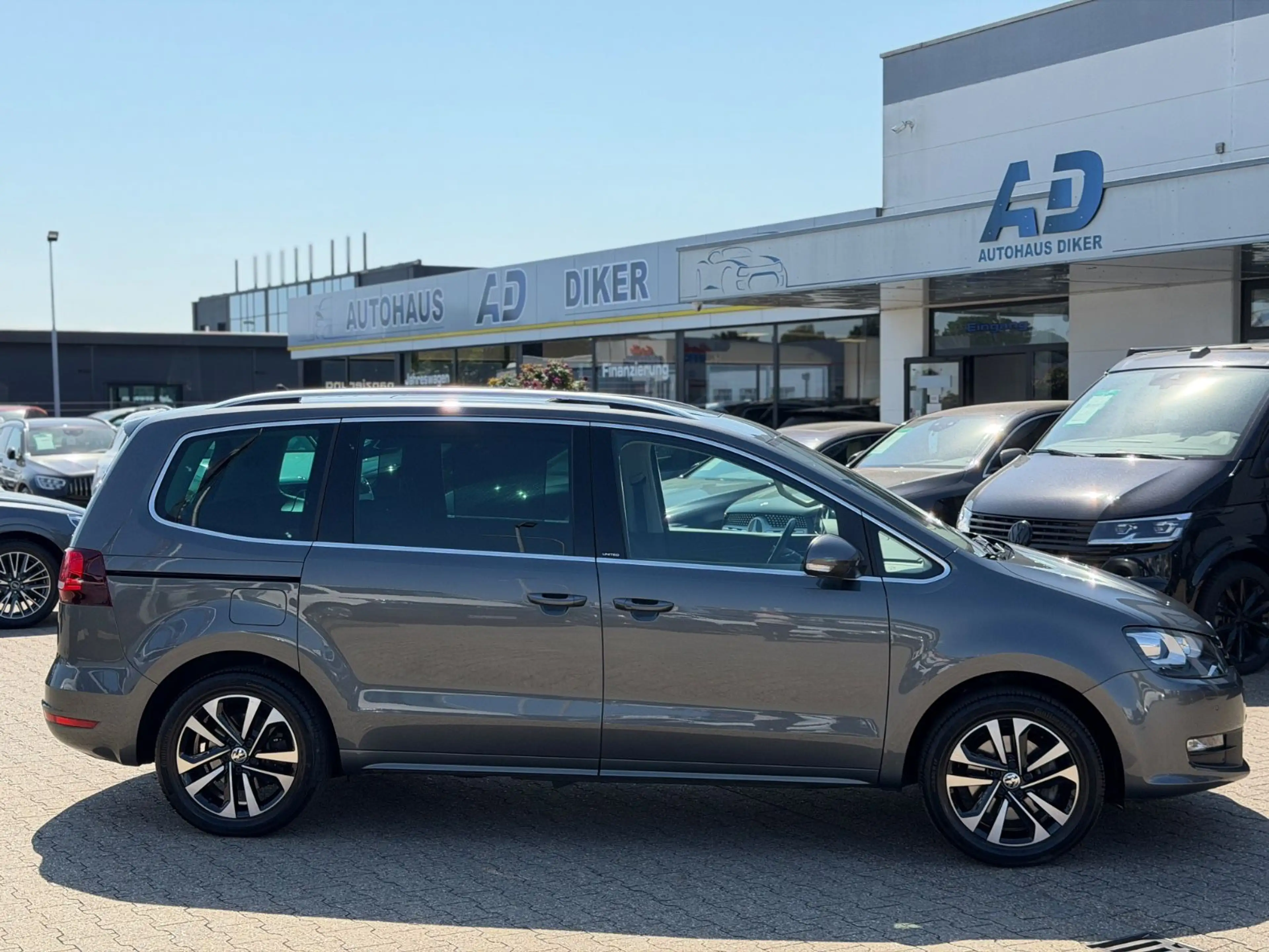 Volkswagen Sharan United 7 Sitzer, Pano, LED, Navi, — photo 3