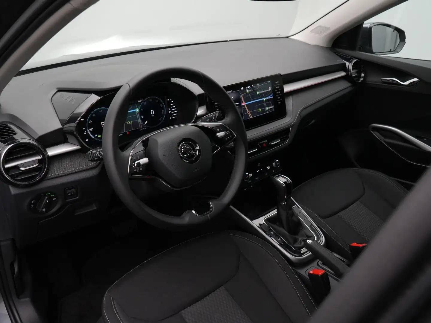 Skoda Fabia 1.0 TSI 110 pk DSG Style | Navigatie Columbus | Pa Grau - 2