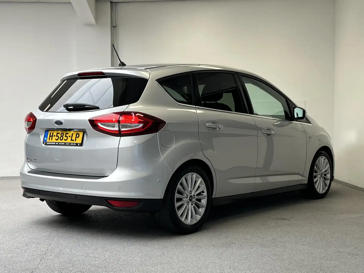 Ford C-Max 1.0 Titanium | CAMERA | CARPLAY | STOELVERWARMING Grijs - 2