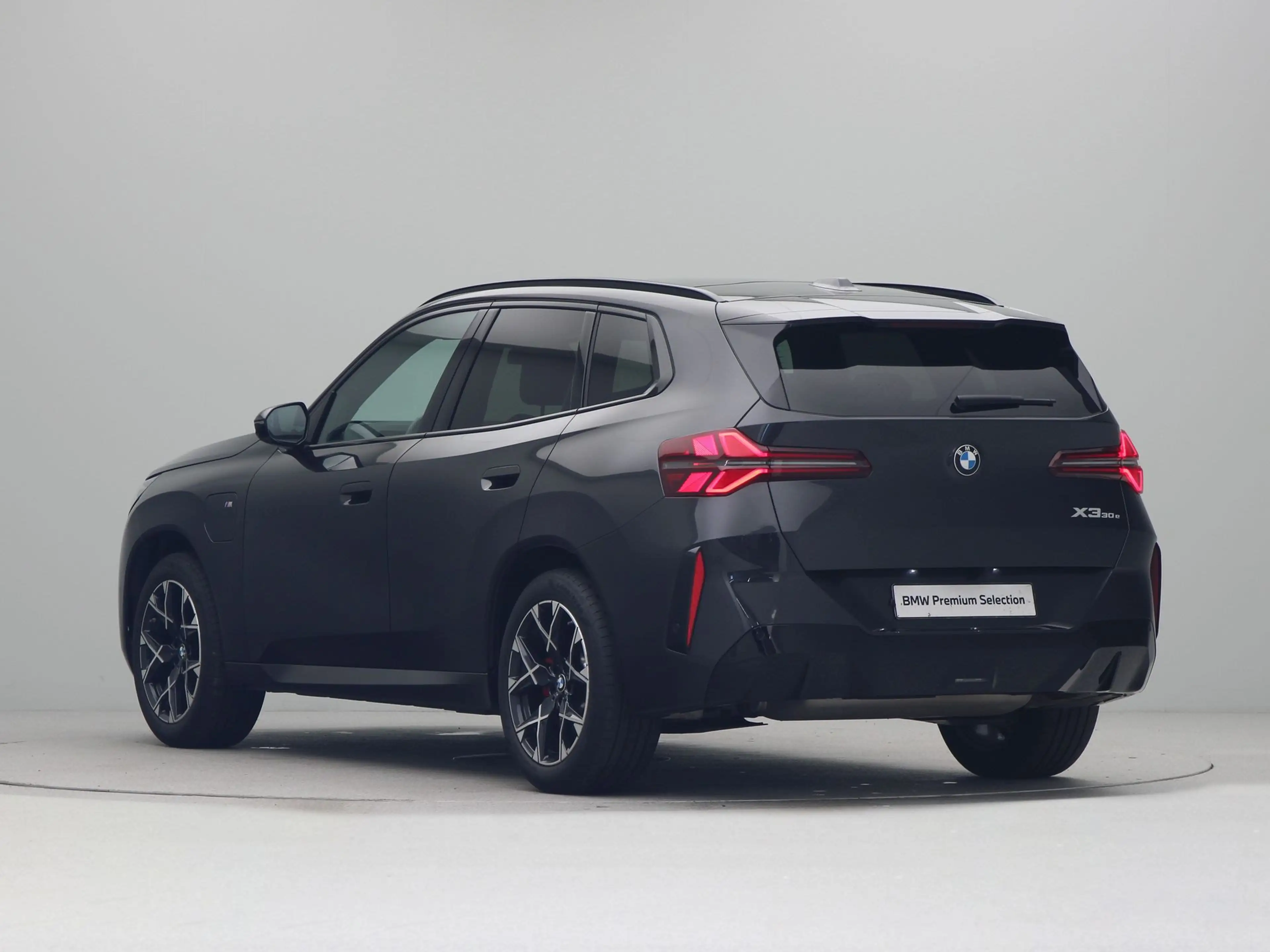 BMW X3 30e xDrive — photo 11