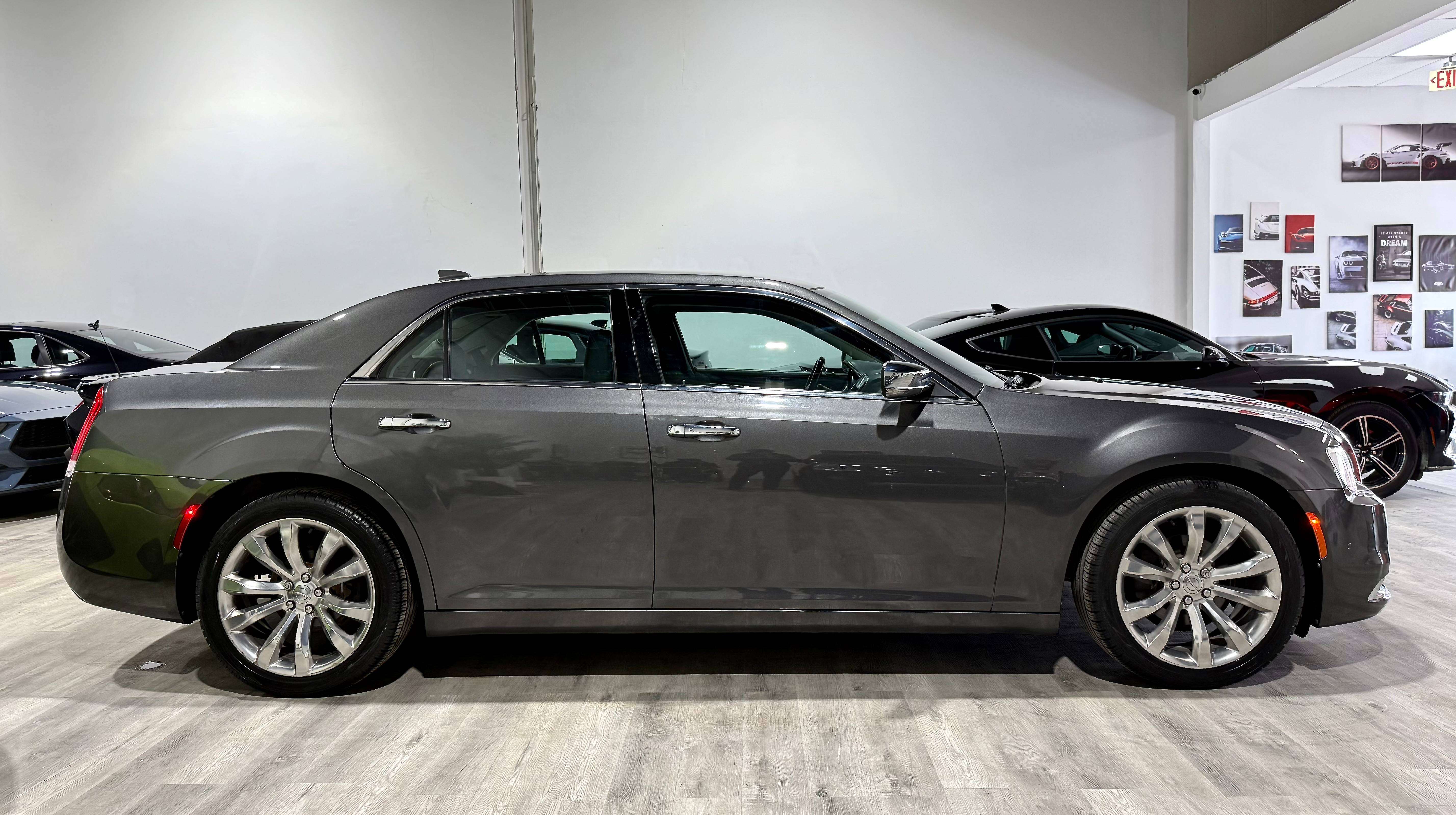 2019 Chrysler 300 300 Limited|Clean Carfax|Safety Tec|Leather Seats — снимка 1