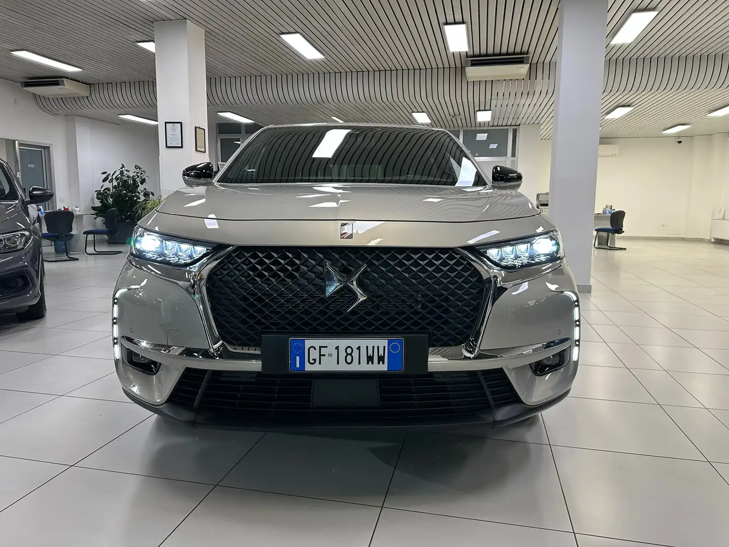 DS Automobiles DS 7 Crossback BUSINESS SPORT E-TENSE AUTOMATICA KM 33000 FULL Grigio - 2