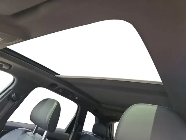 Audi SQ7 view 16