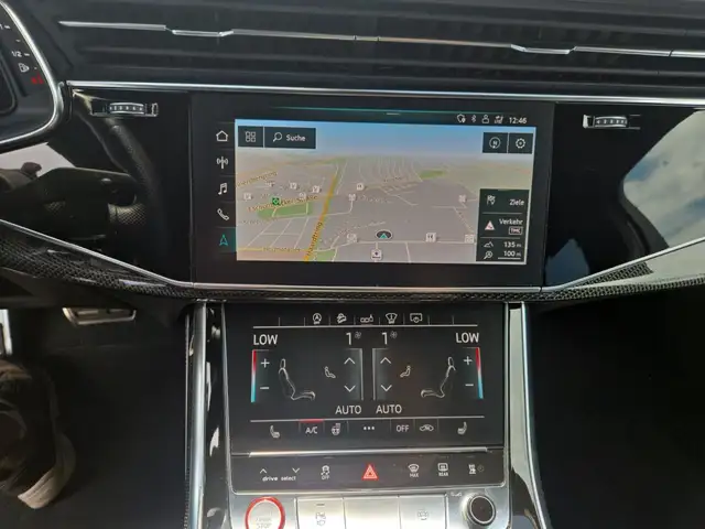 Audi SQ7 view 18