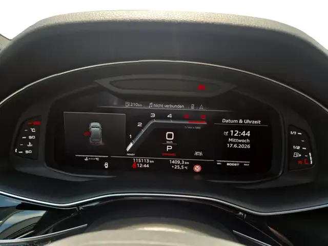 Audi SQ7 view 9