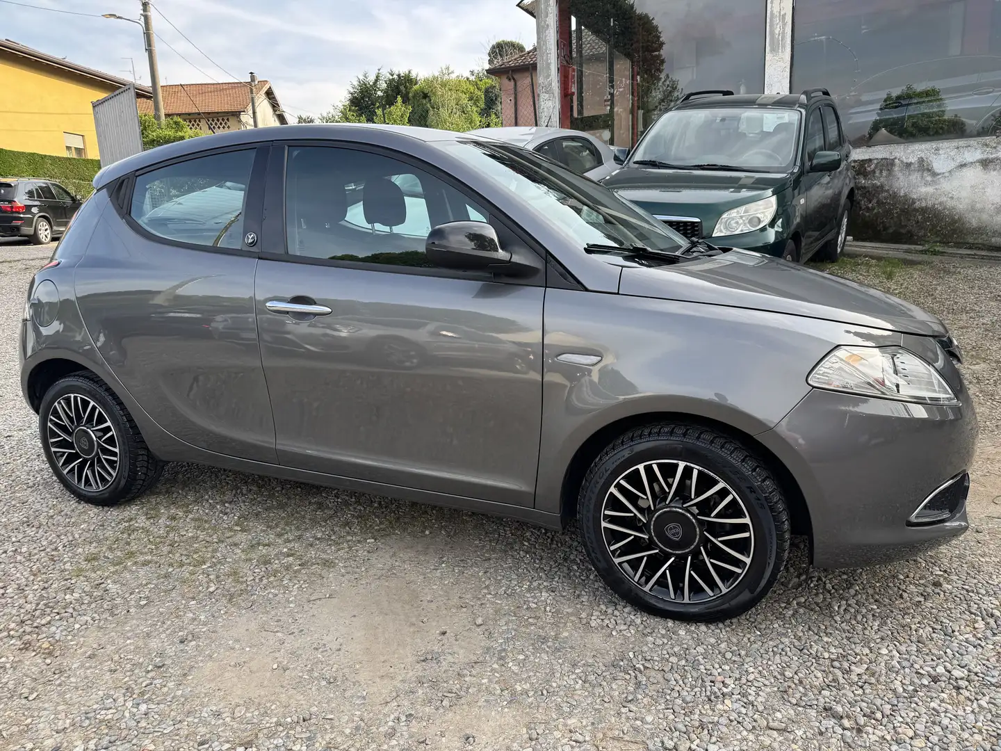 Lancia Ypsilon 1.2 8v Elefantino 69cv my14 - 2