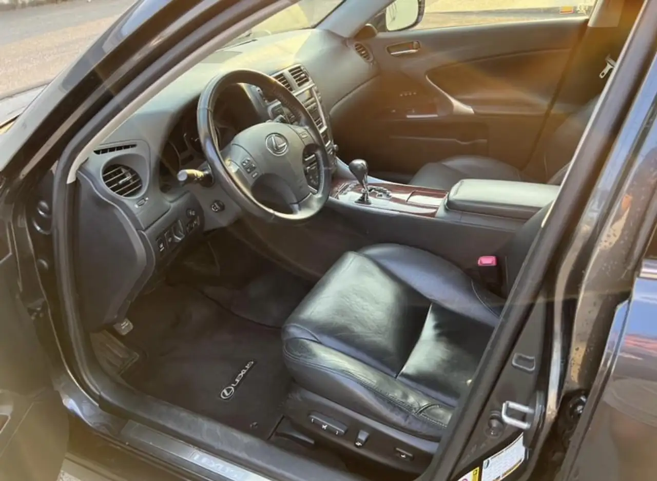 Lexus IS fotografie Lexus IS
