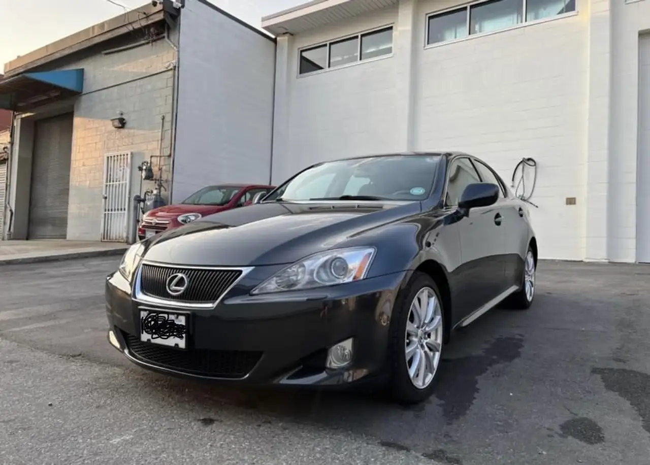 Lexus IS fotografie Lexus IS