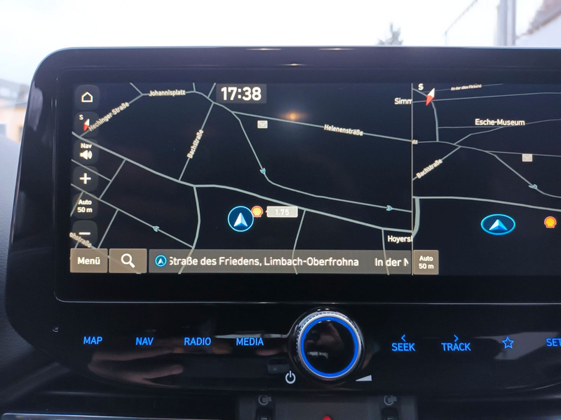 Hyundai i30 KOMBI 1.5 STYLE LED+NAVI+SHZ+KAMERA+KEYLESS! — photo 11