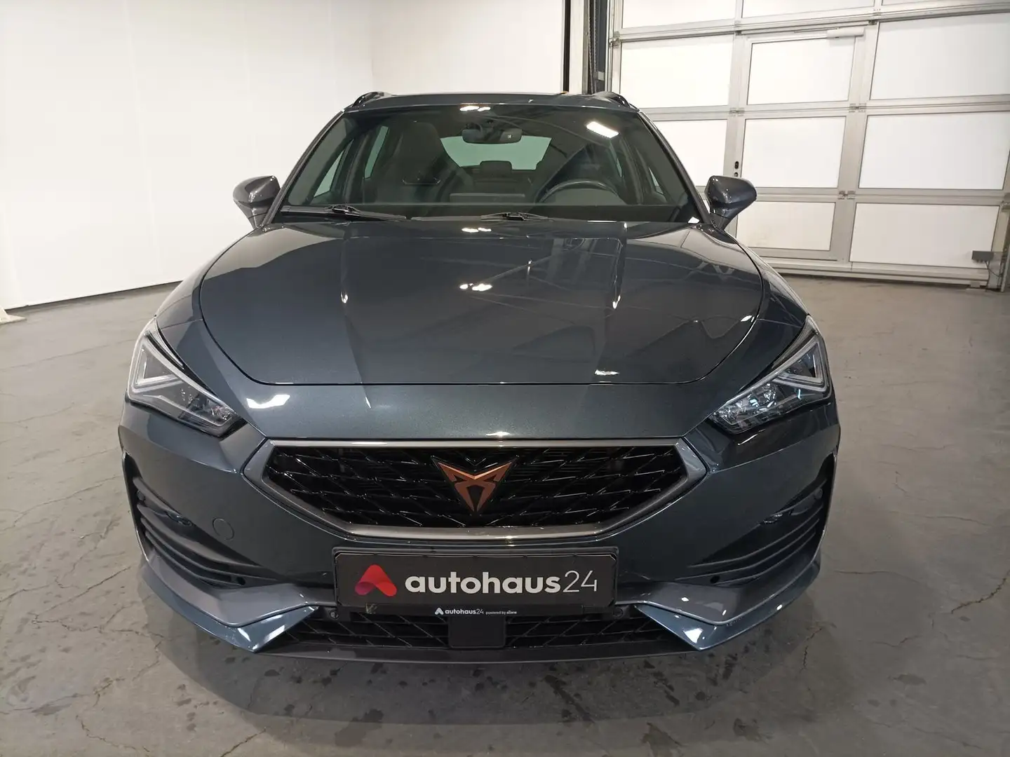 CUPRA Leon ST 2.0 TSI VZ 4Drive LED|Navi|PANO|App Grijs - 2