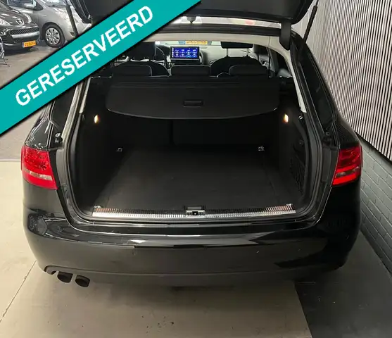 Audi A4 view 10