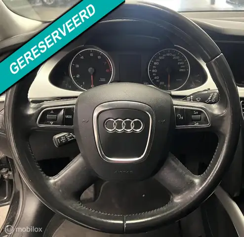 Audi A4 view 16