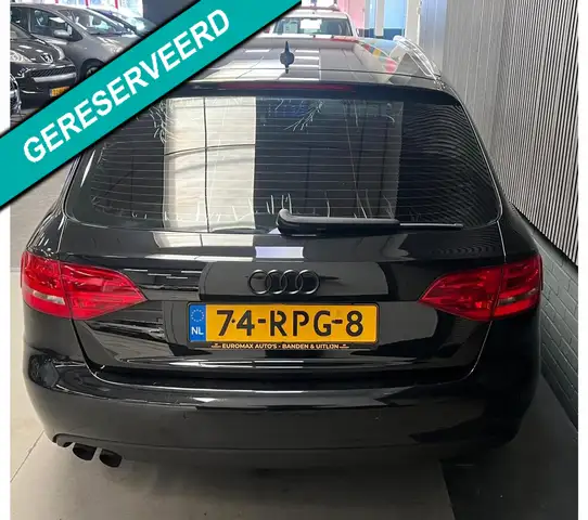 Audi A4 view 9