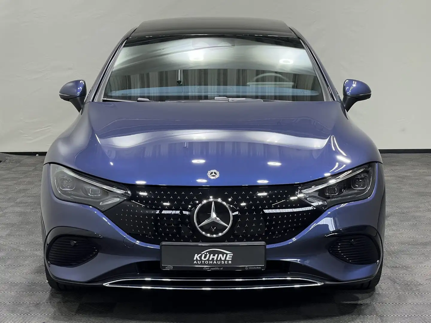 Mercedes-Benz EQE 300 Electric Art Premium HA10° Pano 360° Blauw - 2