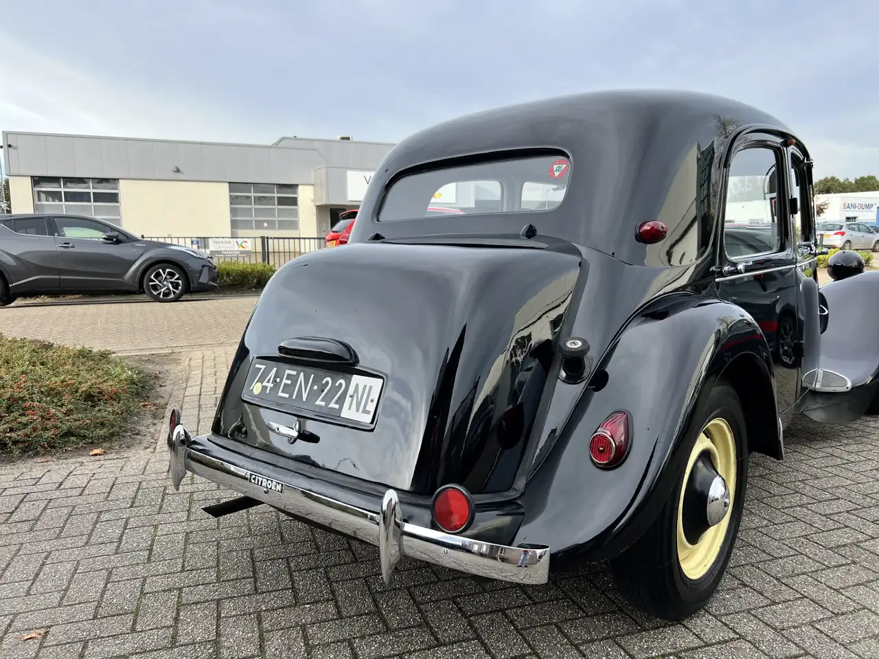 Citroen Traction Avant 11BL 1953 (Nederlands kenteken), foto 12