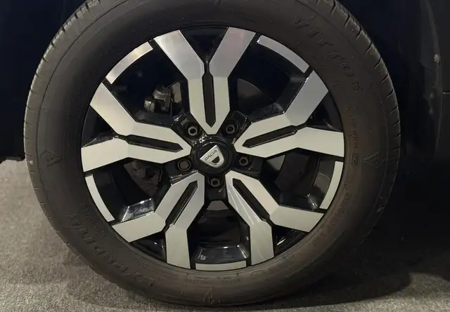 Dacia Duster view 9