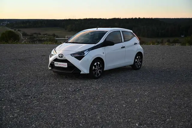 Toyota Aygo (X) 5 Türer x