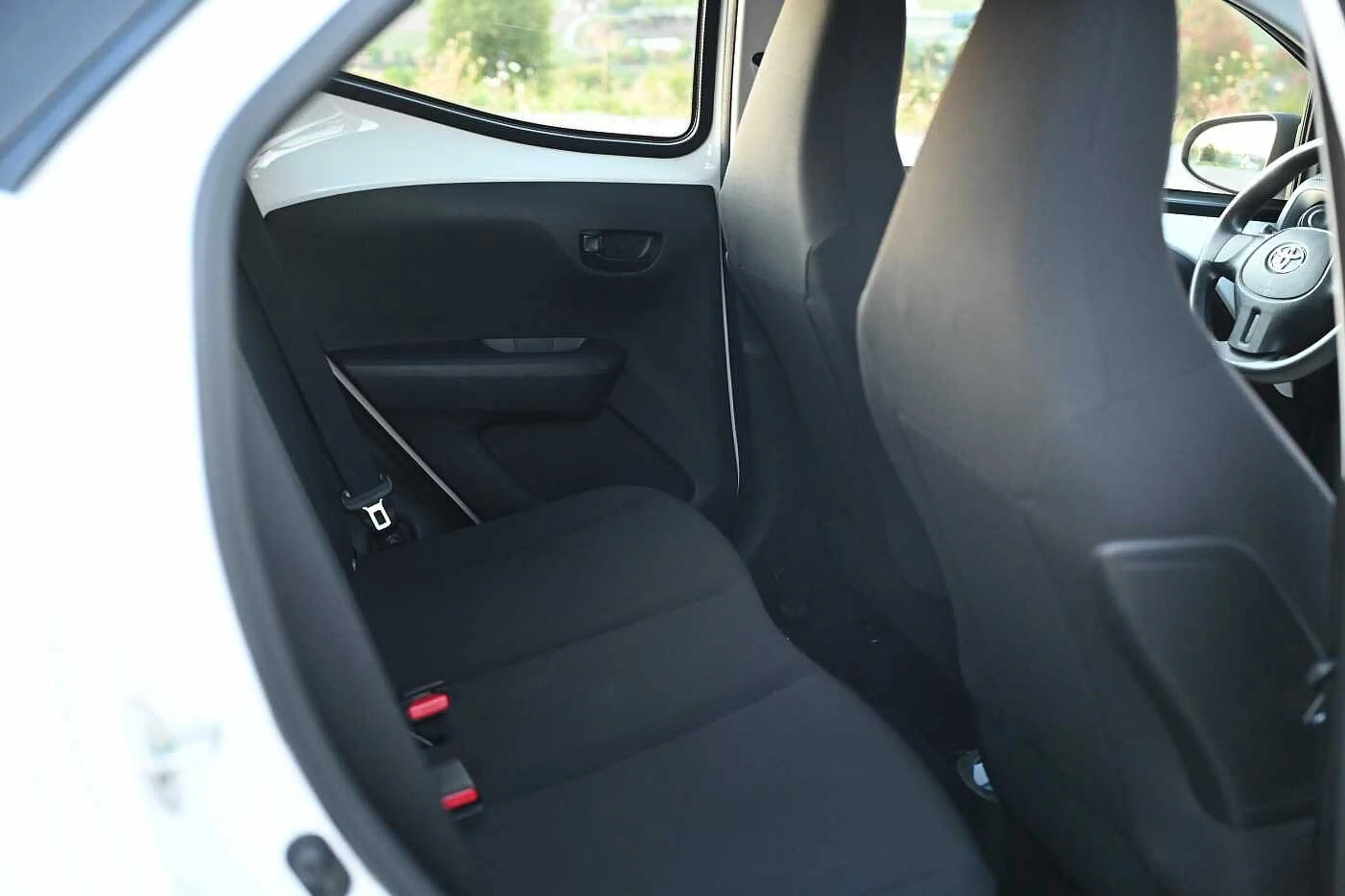 Toyota Aygo 5-Türer x — photo 14
