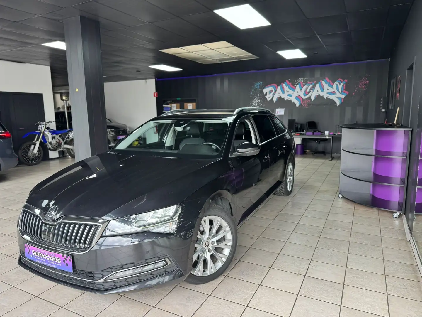 Skoda Superb Superb Combi 2.0 CR TDi Sportline DSG (EU6AP) Černá - 1