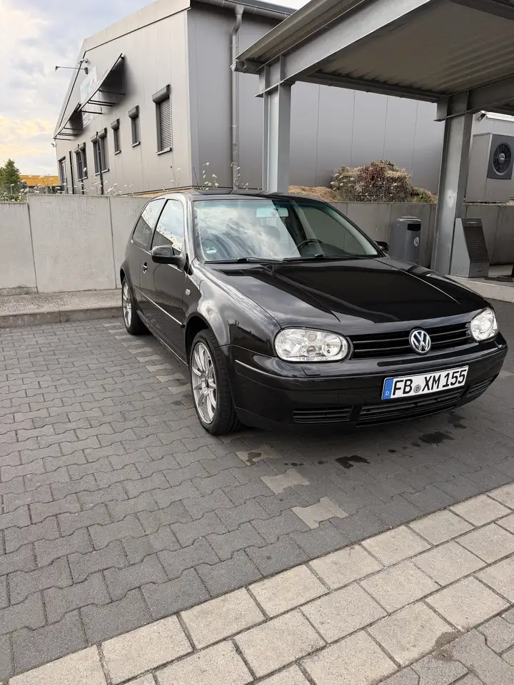 Volkswagen Golf 1.6 Highline, foto 1