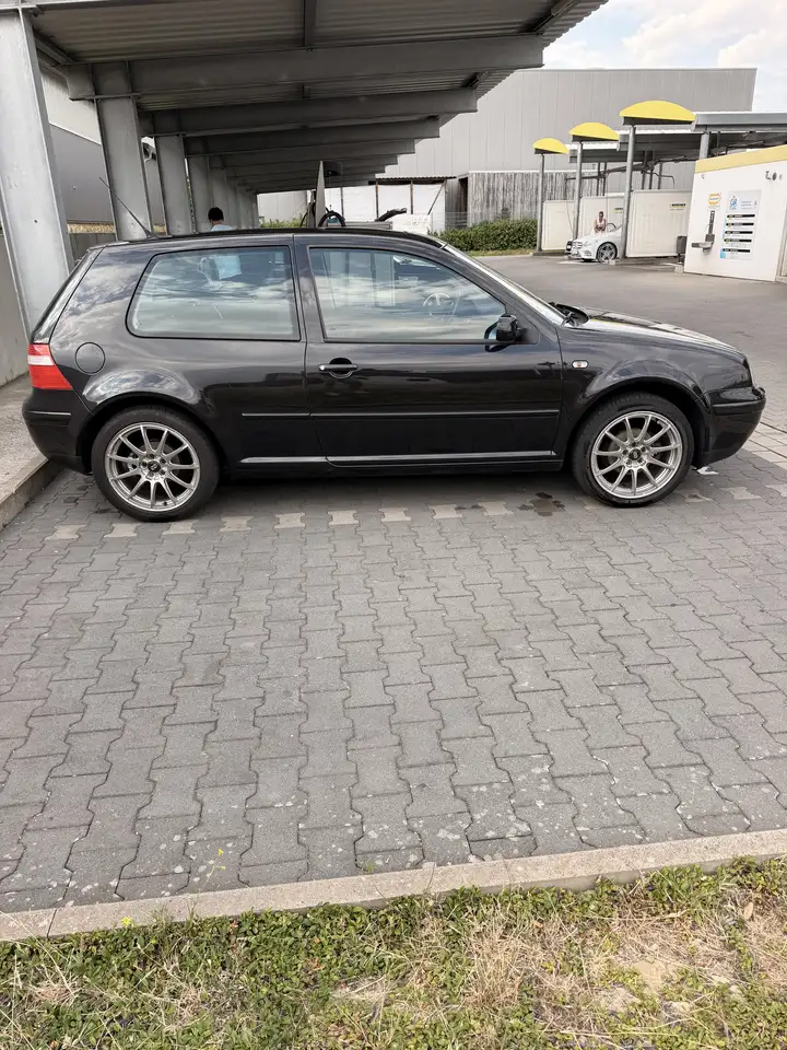 Volkswagen Golf 1.6 Highline, foto 2