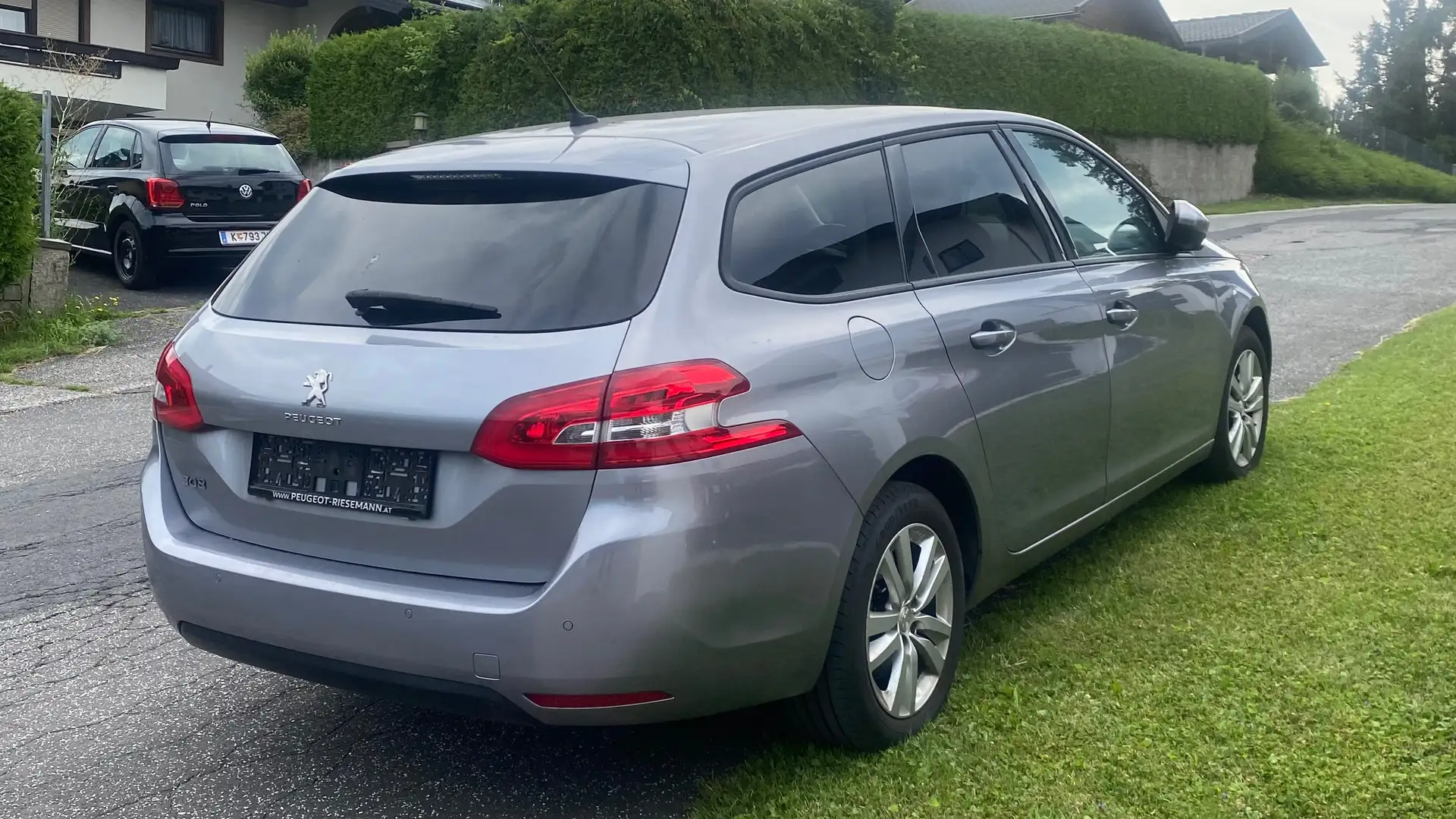 Peugeot 308 308 SW 1,6 BHDI Active S Grau - 2