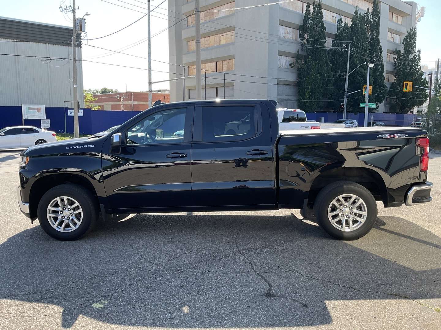 2021 Chevrolet Silverado 1500 LT Crew Cab 4WD - 6 PASS! BACK-UP CAM! CAR PLAY! R — снимка 1