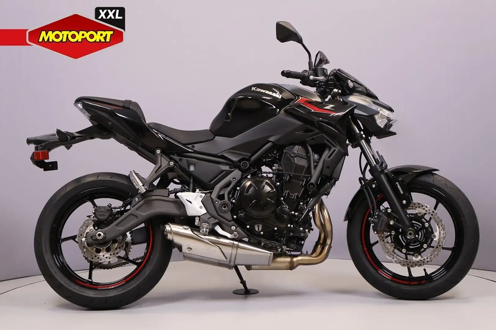 Kawasaki Z 650 Negro - 1