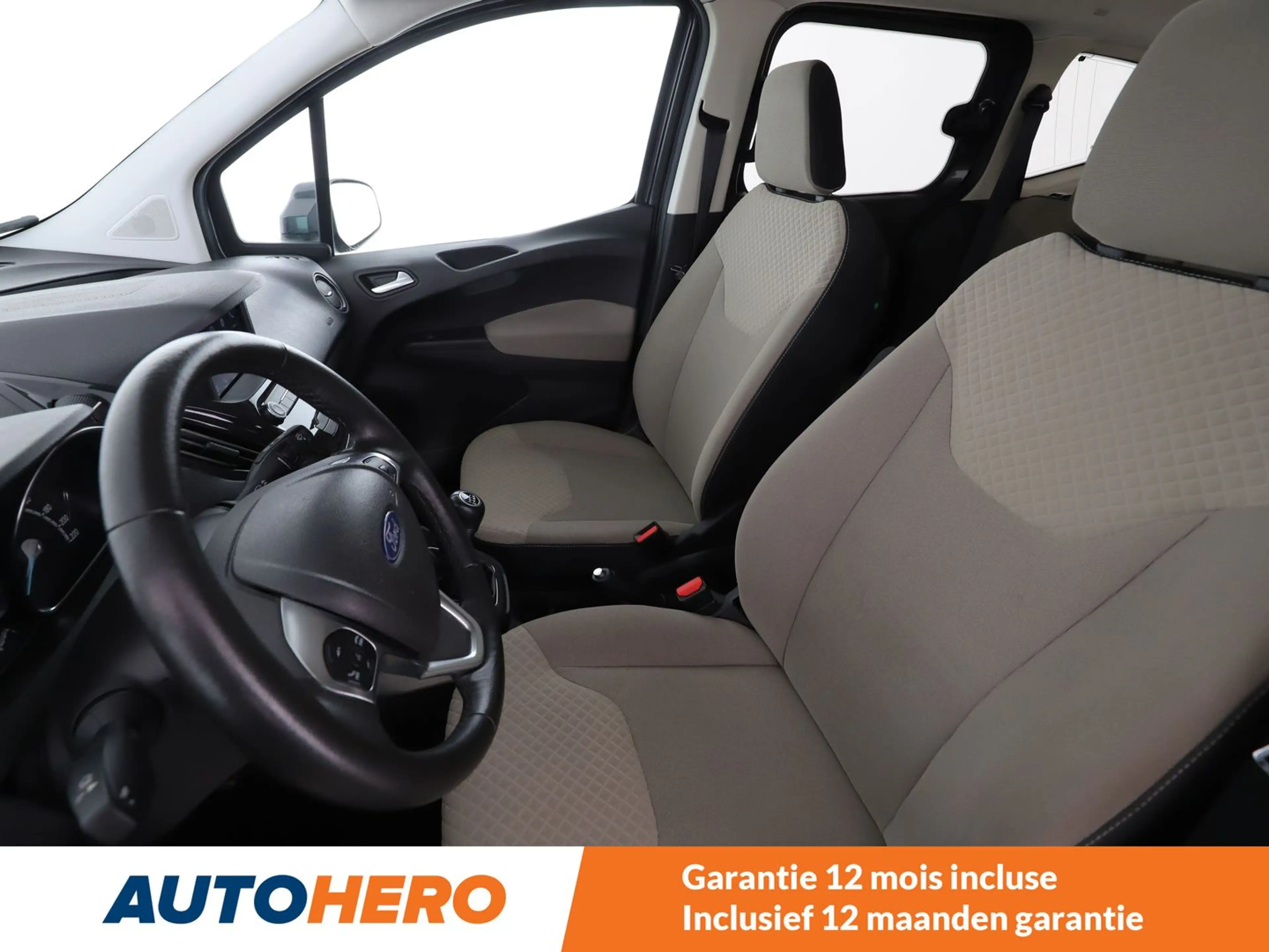 Ford Tourneo 1.5 TDCi Titanium — photo 15