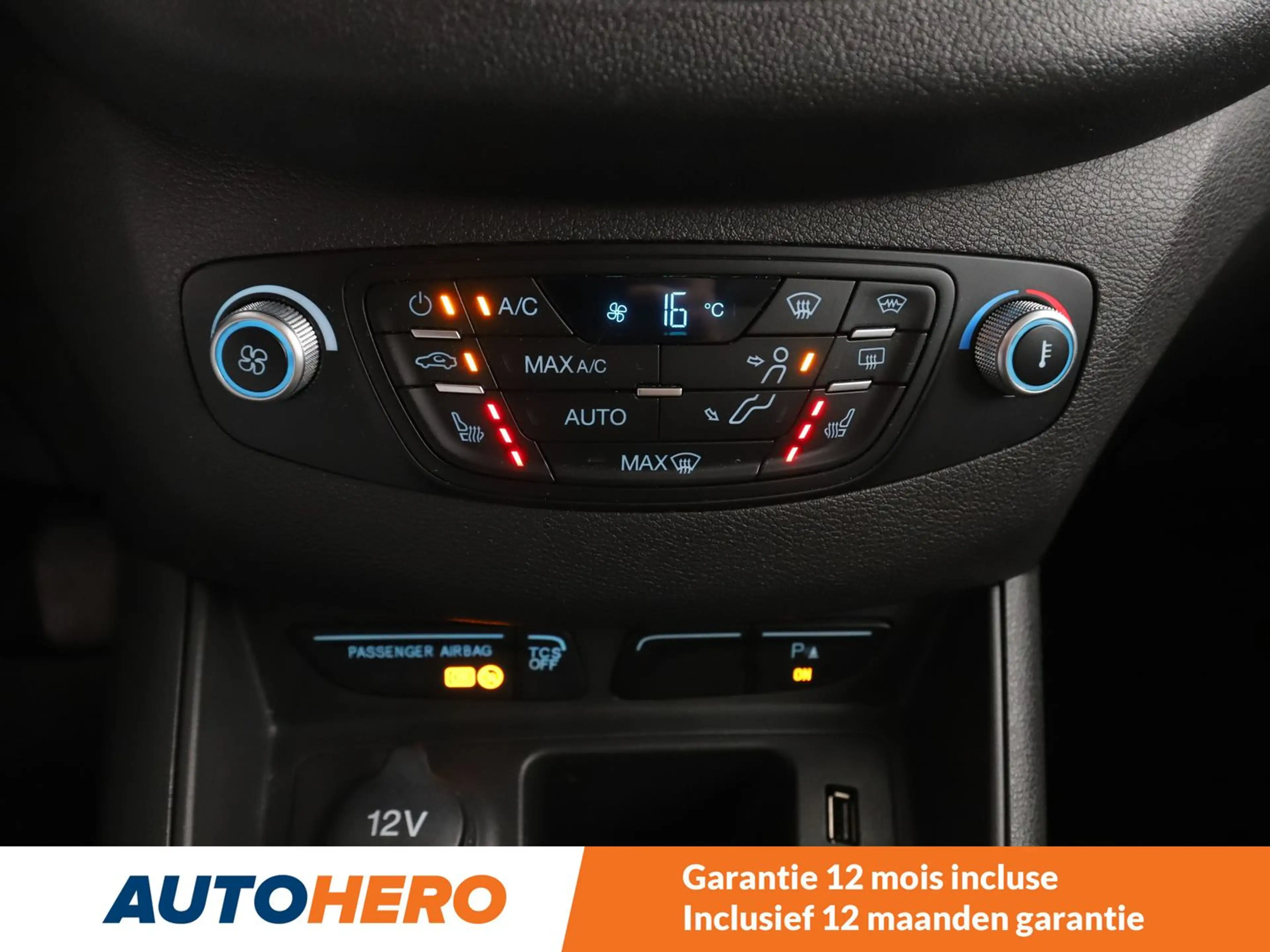 Ford Tourneo 1.5 TDCi Titanium — photo 10