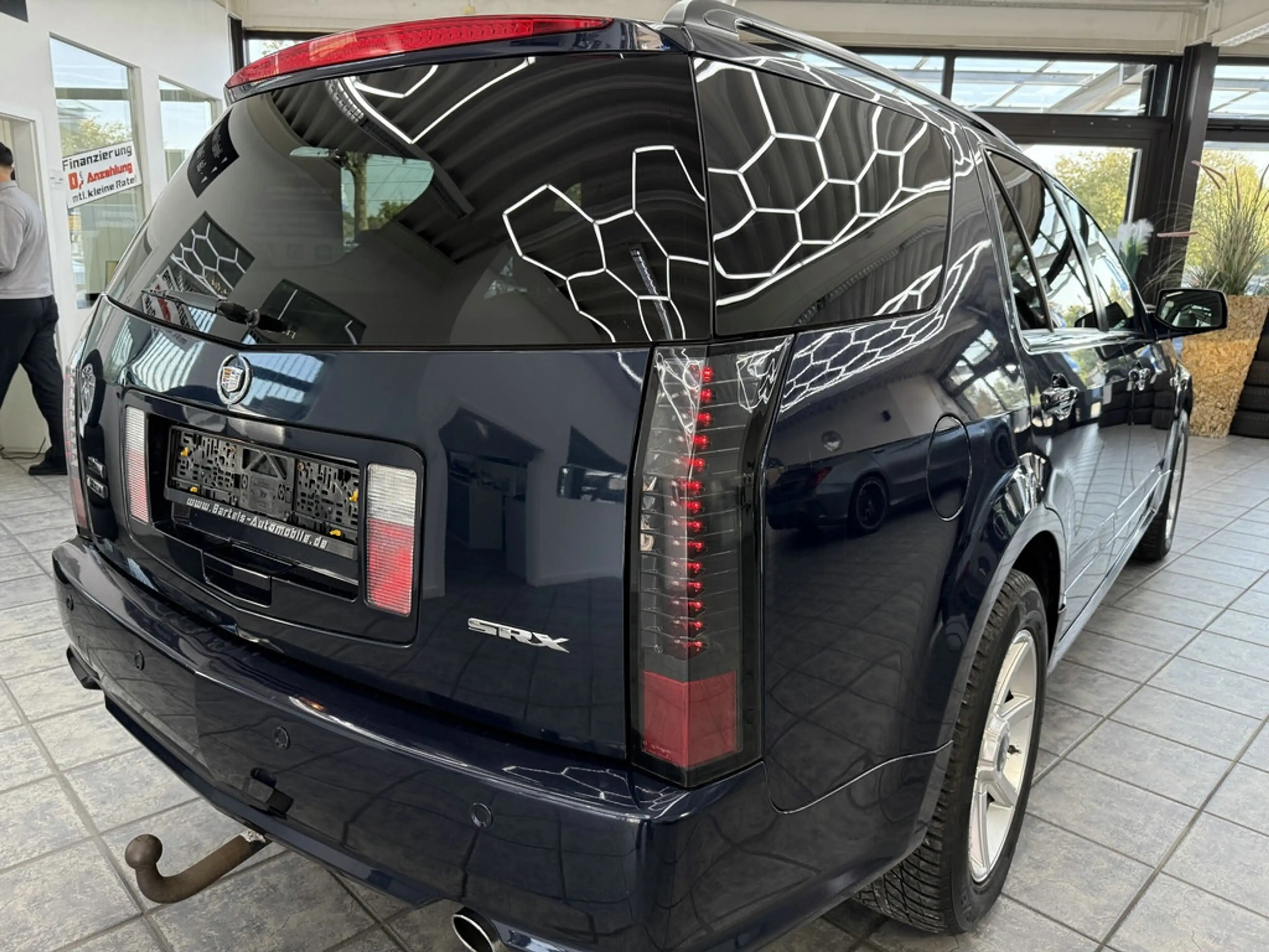 Cadillac SRX 4.6 V8 AWD Elegance, deutsches Auto, Leder — photo 15