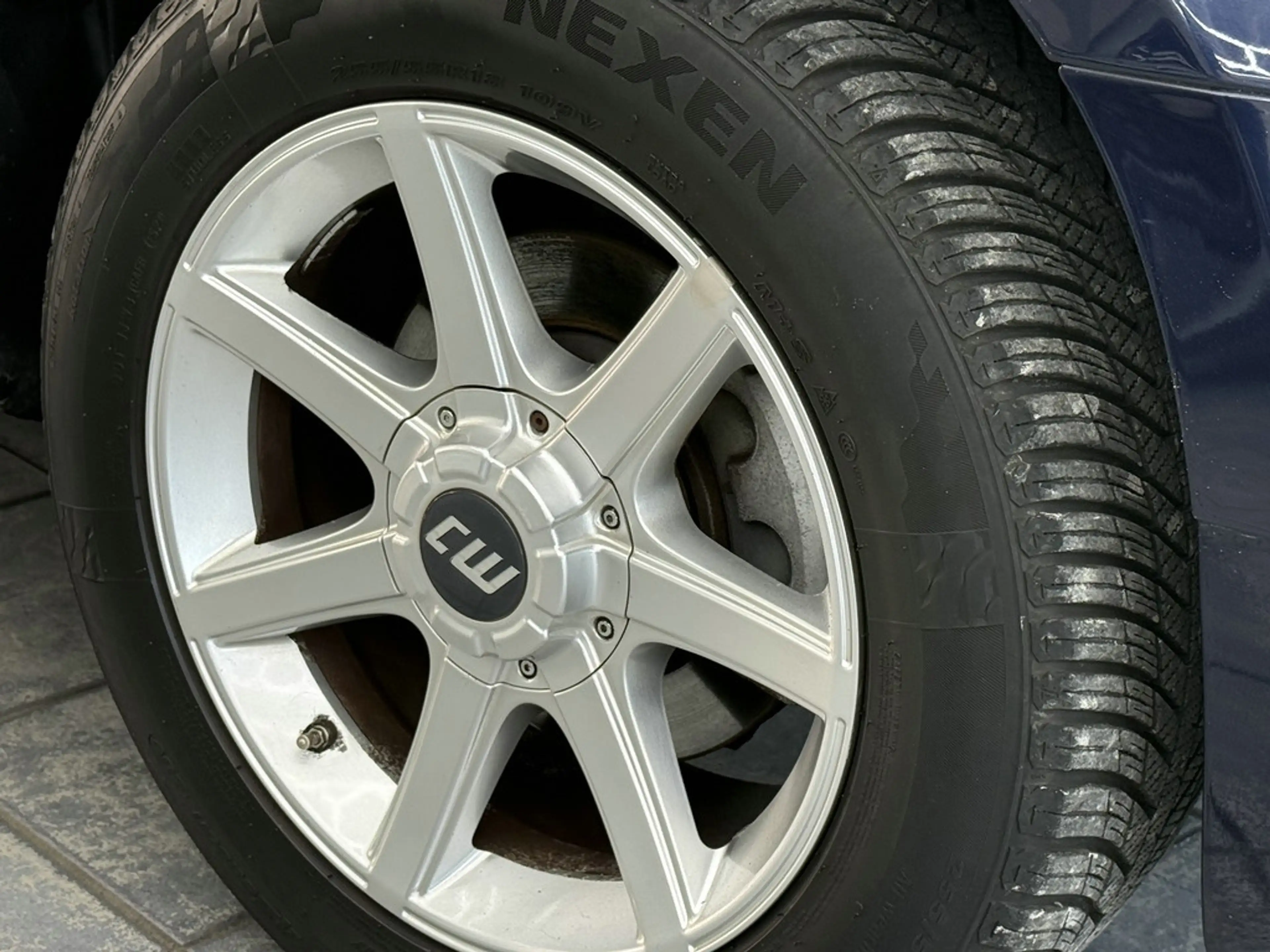 Cadillac SRX 4.6 V8 AWD Elegance, deutsches Auto, Leder — photo 3