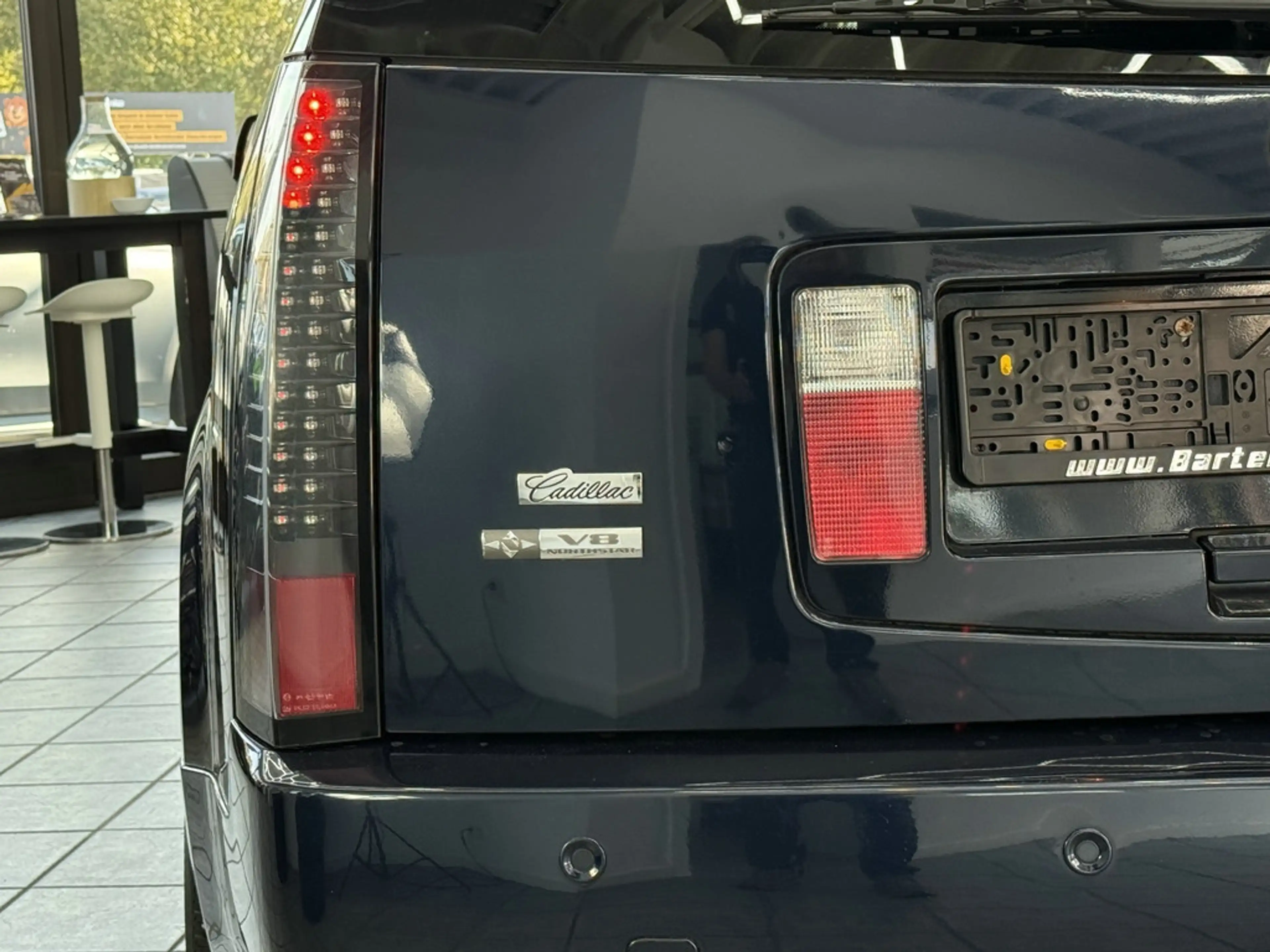 Cadillac SRX 4.6 V8 AWD Elegance, deutsches Auto, Leder — photo 12