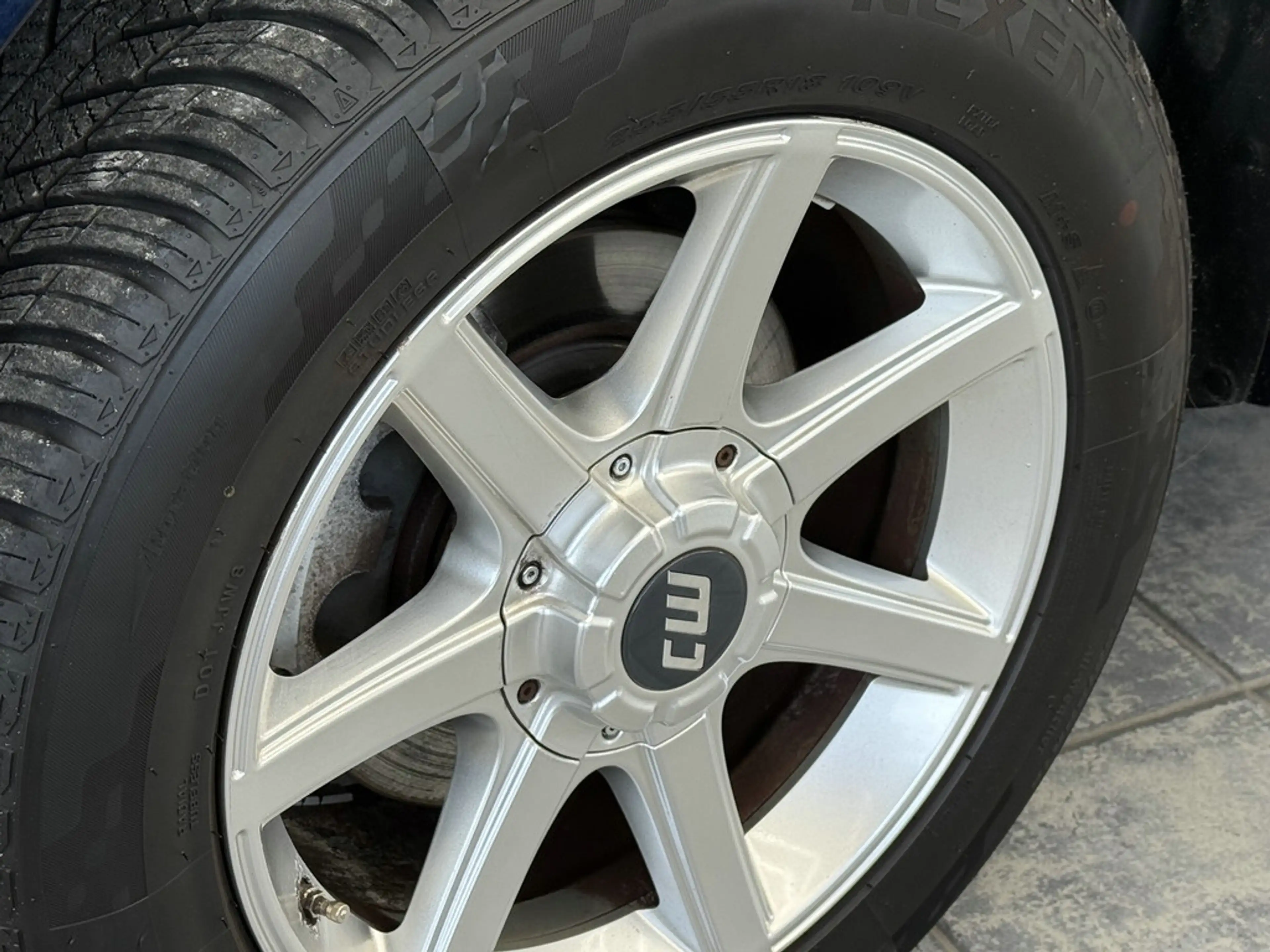 Cadillac SRX 4.6 V8 AWD Elegance, deutsches Auto, Leder — photo 9