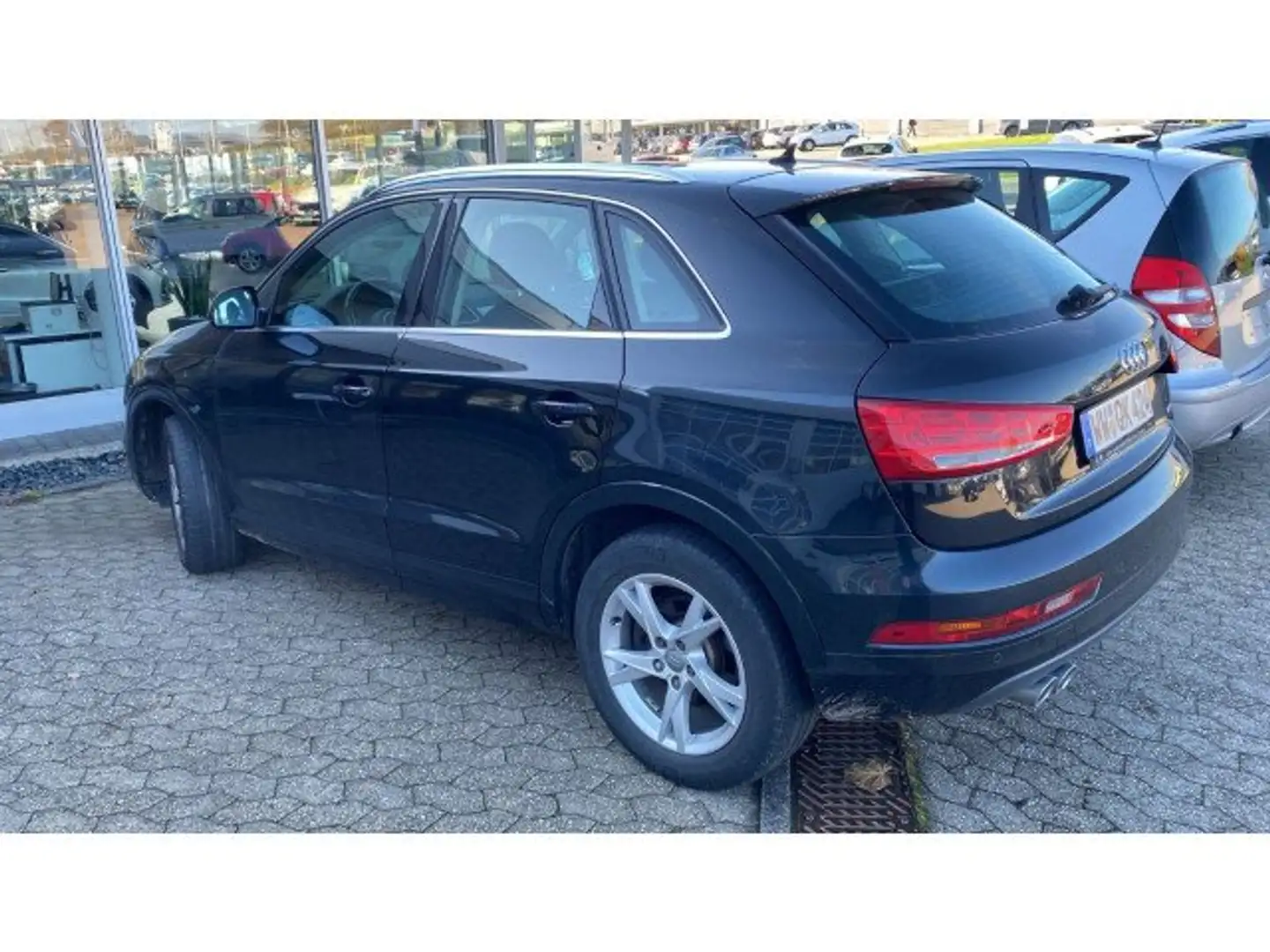 Audi Q3 sport quattro*MEGA VOLL*MEGA SCHÖN*NAVI*PANO* Noir - 2