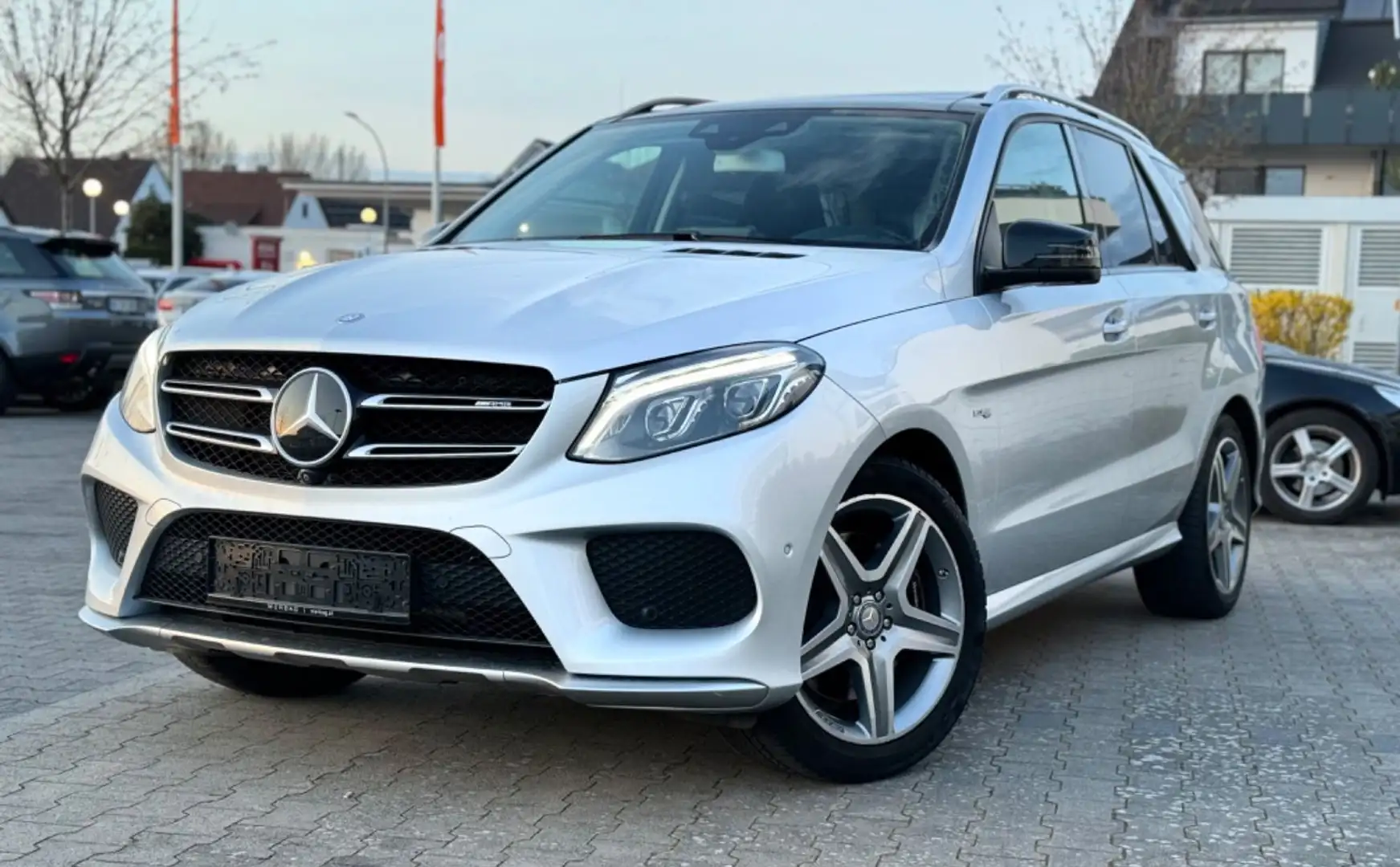 Mercedes-Benz GLE 43 AMG *1.Hand*Pano*H/K*Distronic*Stdhzg Silver - 2