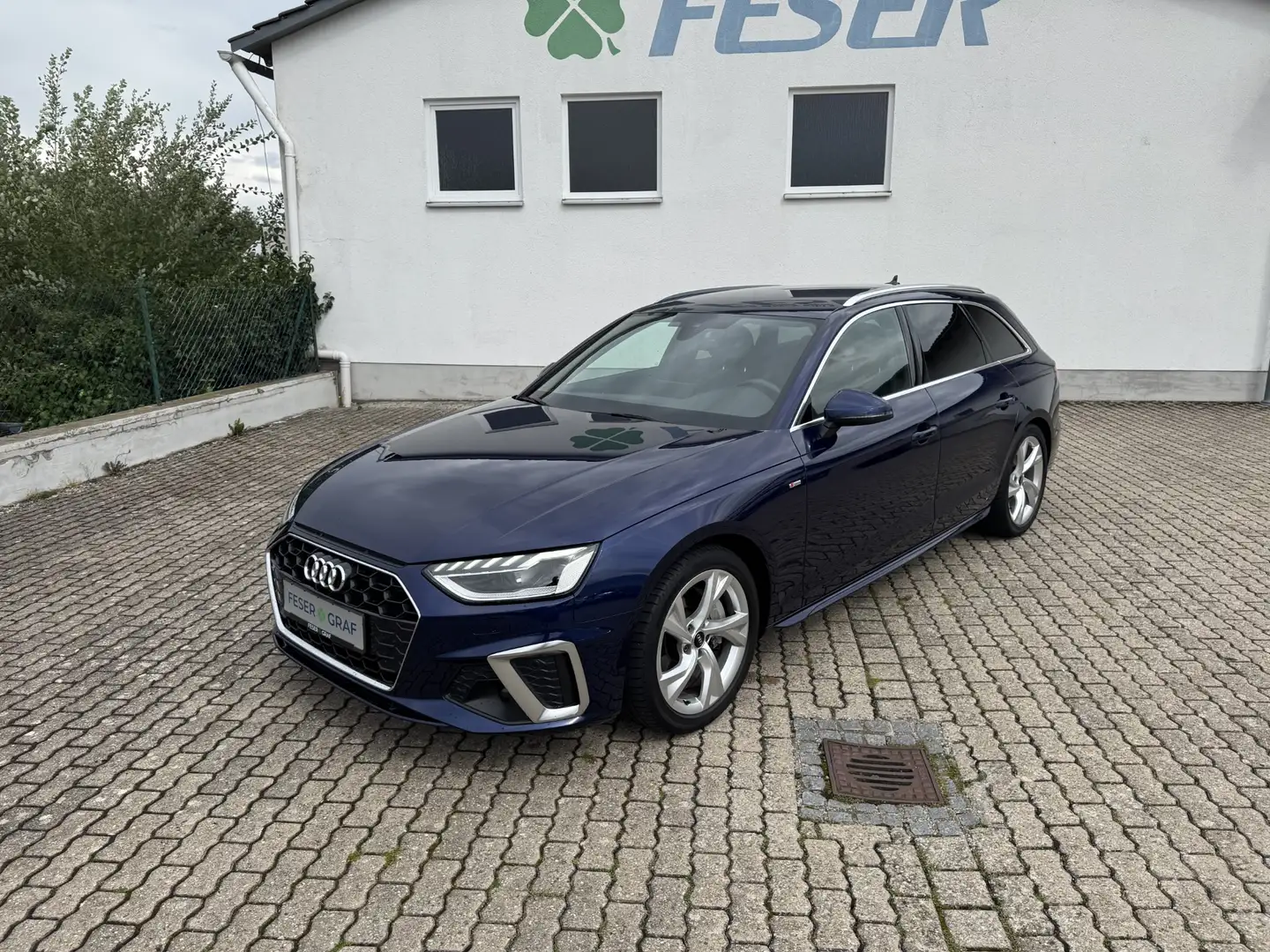 Audi A4 Avant 2x S line 40 TDI AHK MATRIX CARPLAY Blau - 2