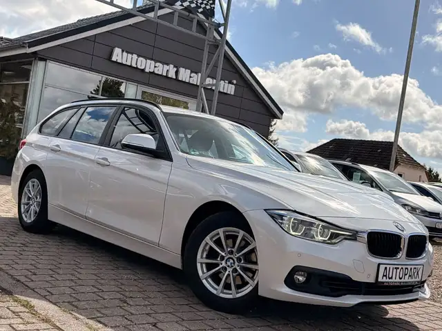 BMW 320 main image