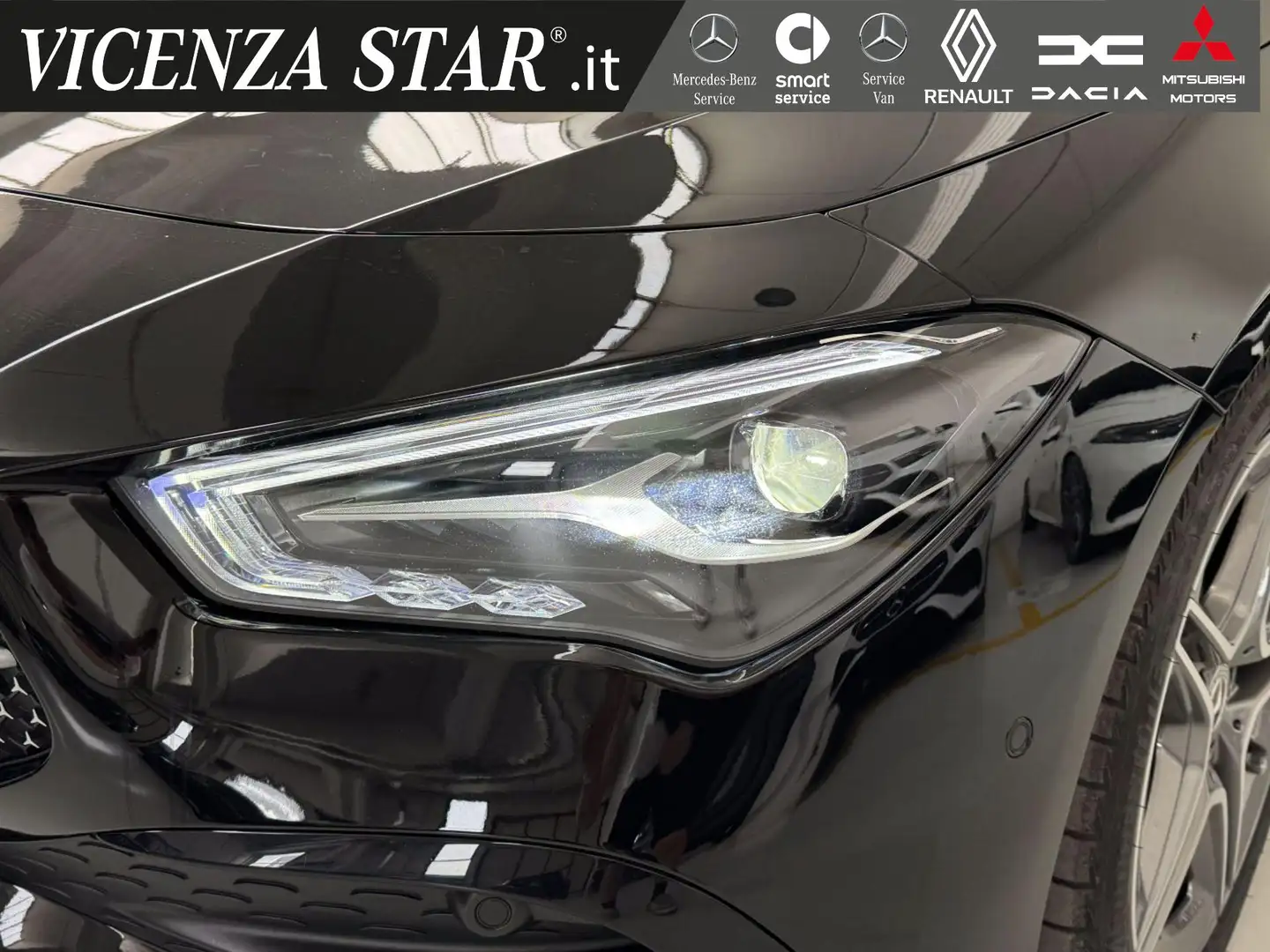 Mercedes-Benz CLA 180 MHV S.B. AMG PREMIUM Nero - 2