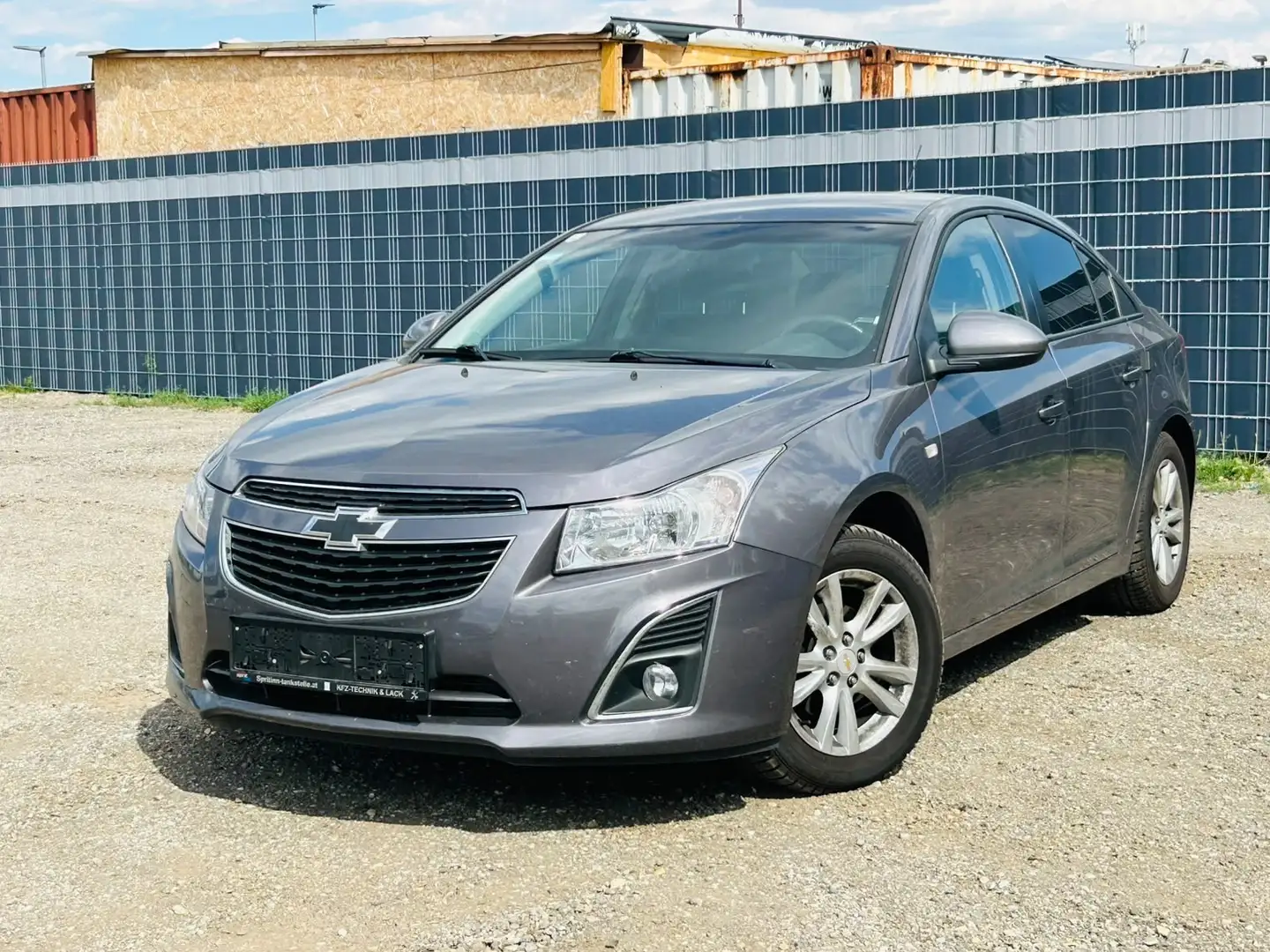 Chevrolet Cruze 1,6 LS - 1