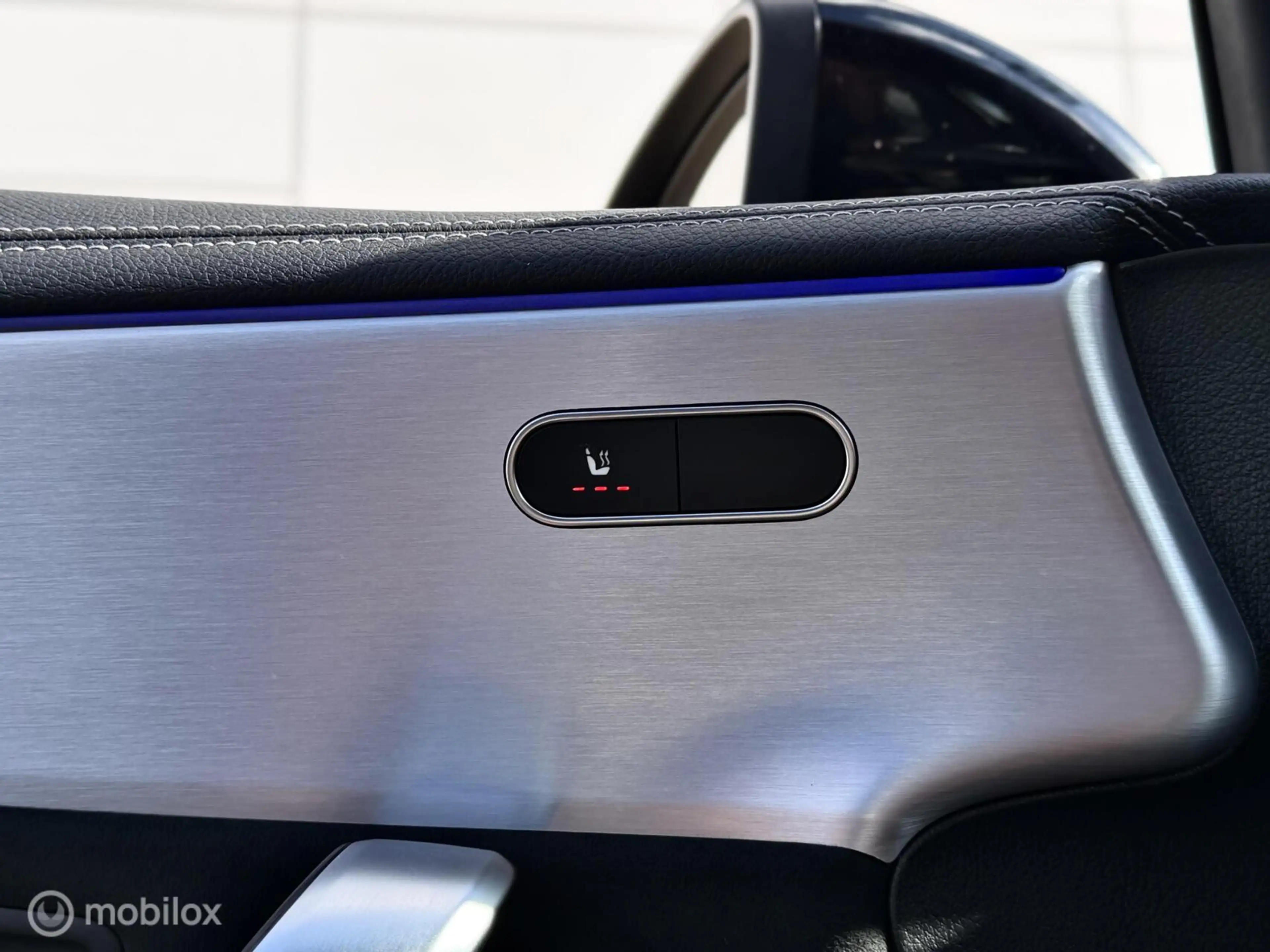 Mercedes-Benz A 250 e AMG Line | Black on Black | Carplay — photo 14