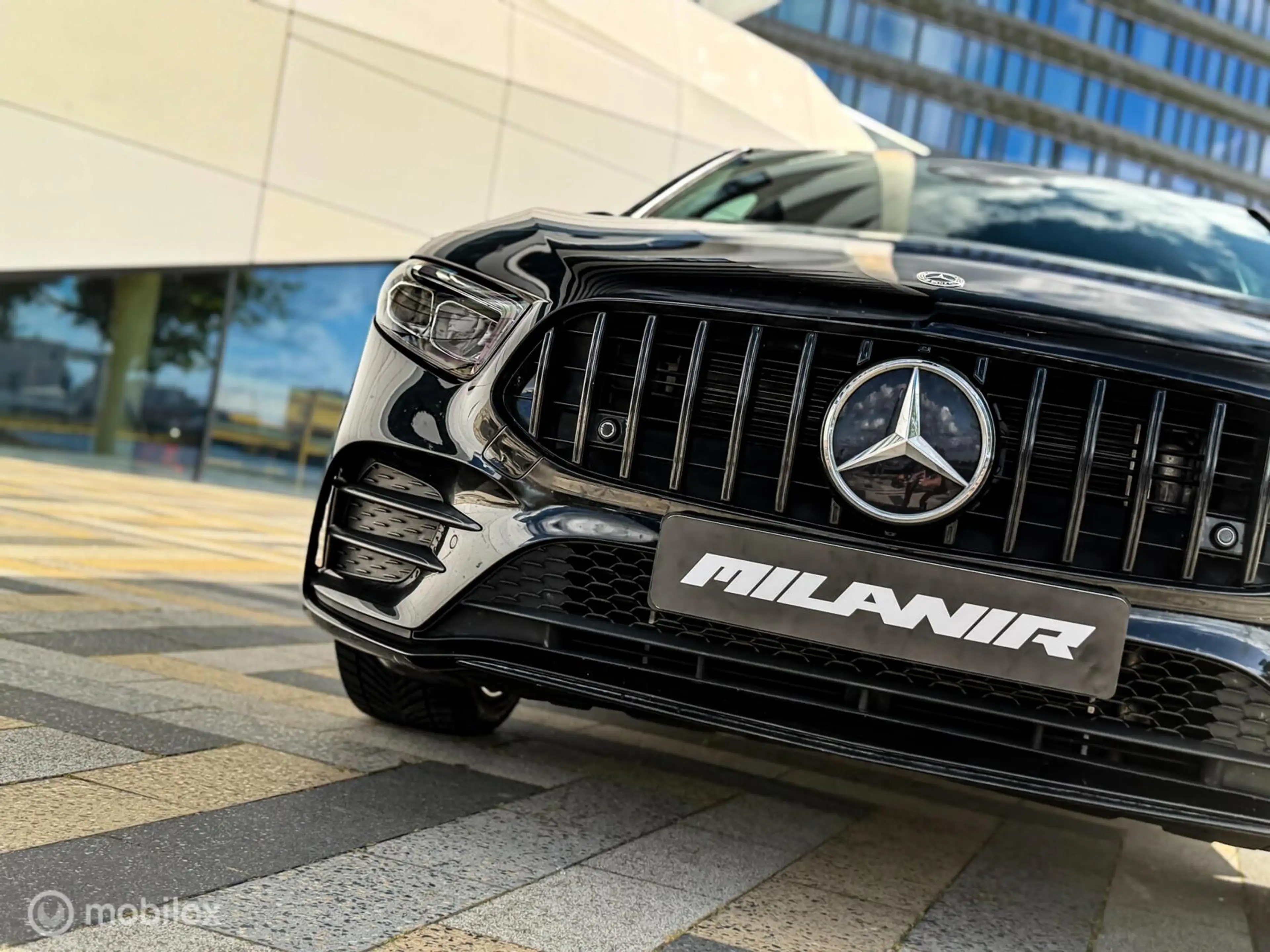 Mercedes-Benz A 250 e AMG Line | Black on Black | Carplay — photo 6
