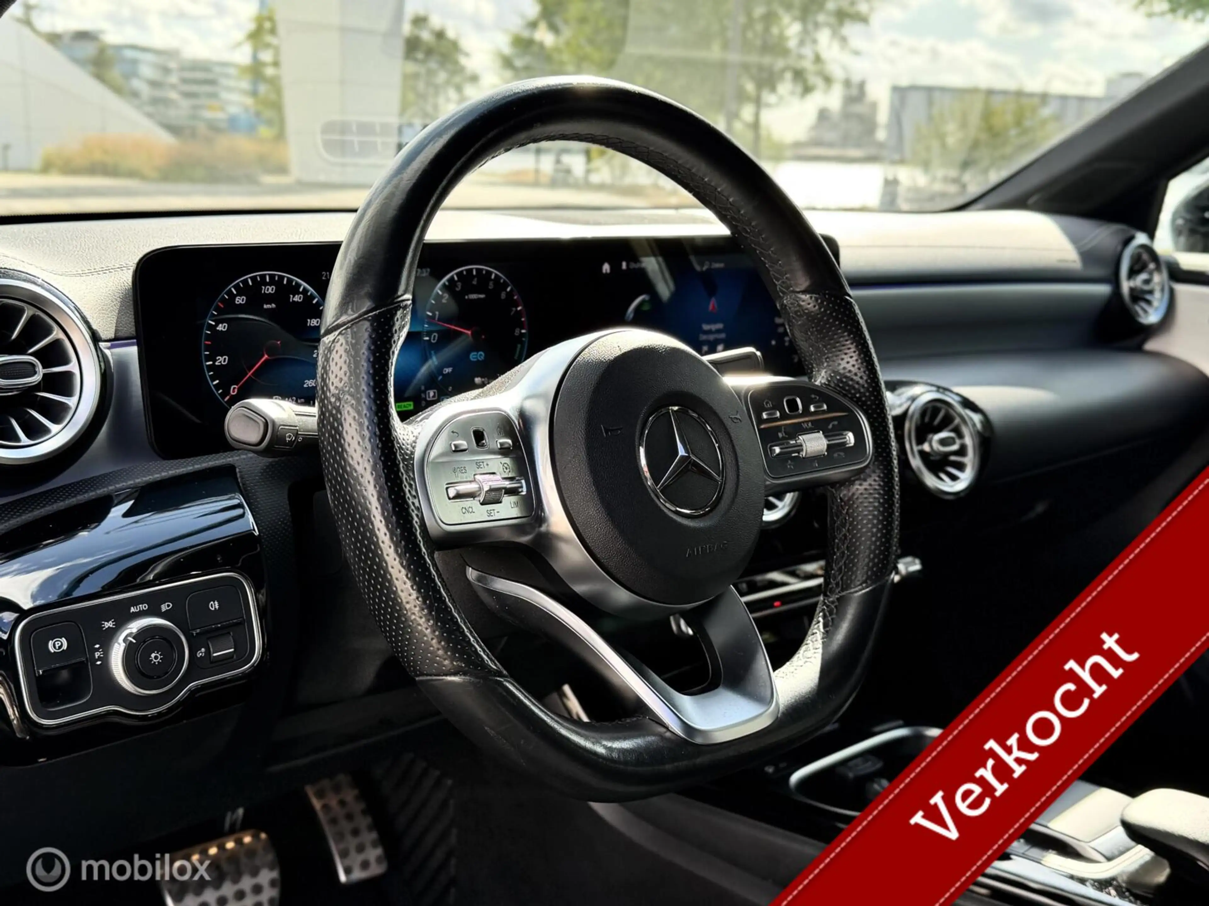 Mercedes-Benz A 250 e AMG Line | Black on Black | Carplay — photo 3