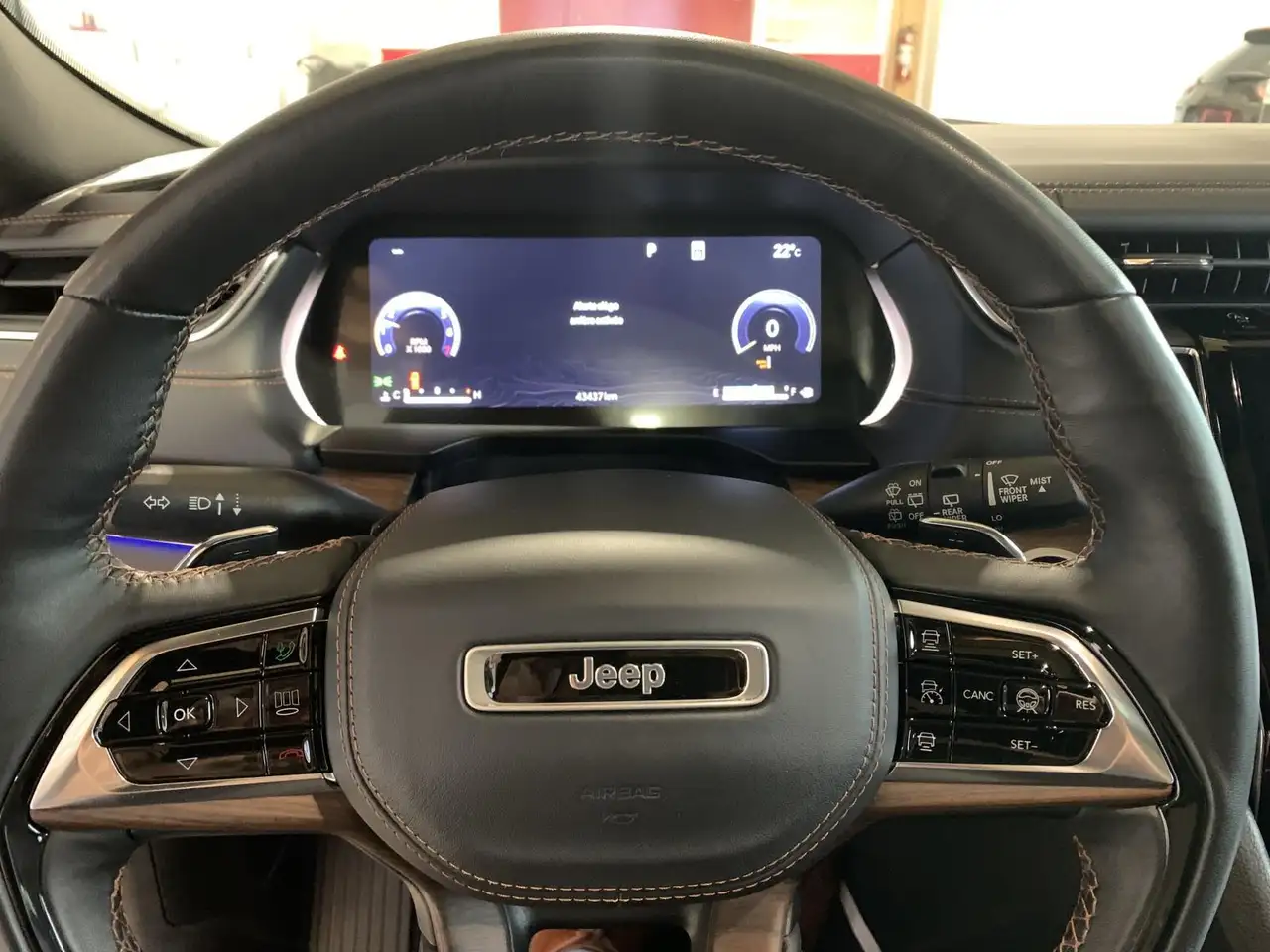 Jeep Grand Cherokee снимка Jeep Grand Cherokee