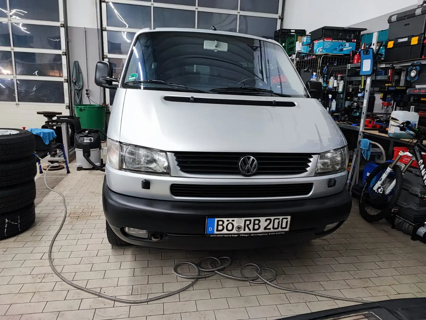 Volkswagen T4 Caravelle Caravelle T4 LPG Lang NEUAUFBAU komplett Grau - 2