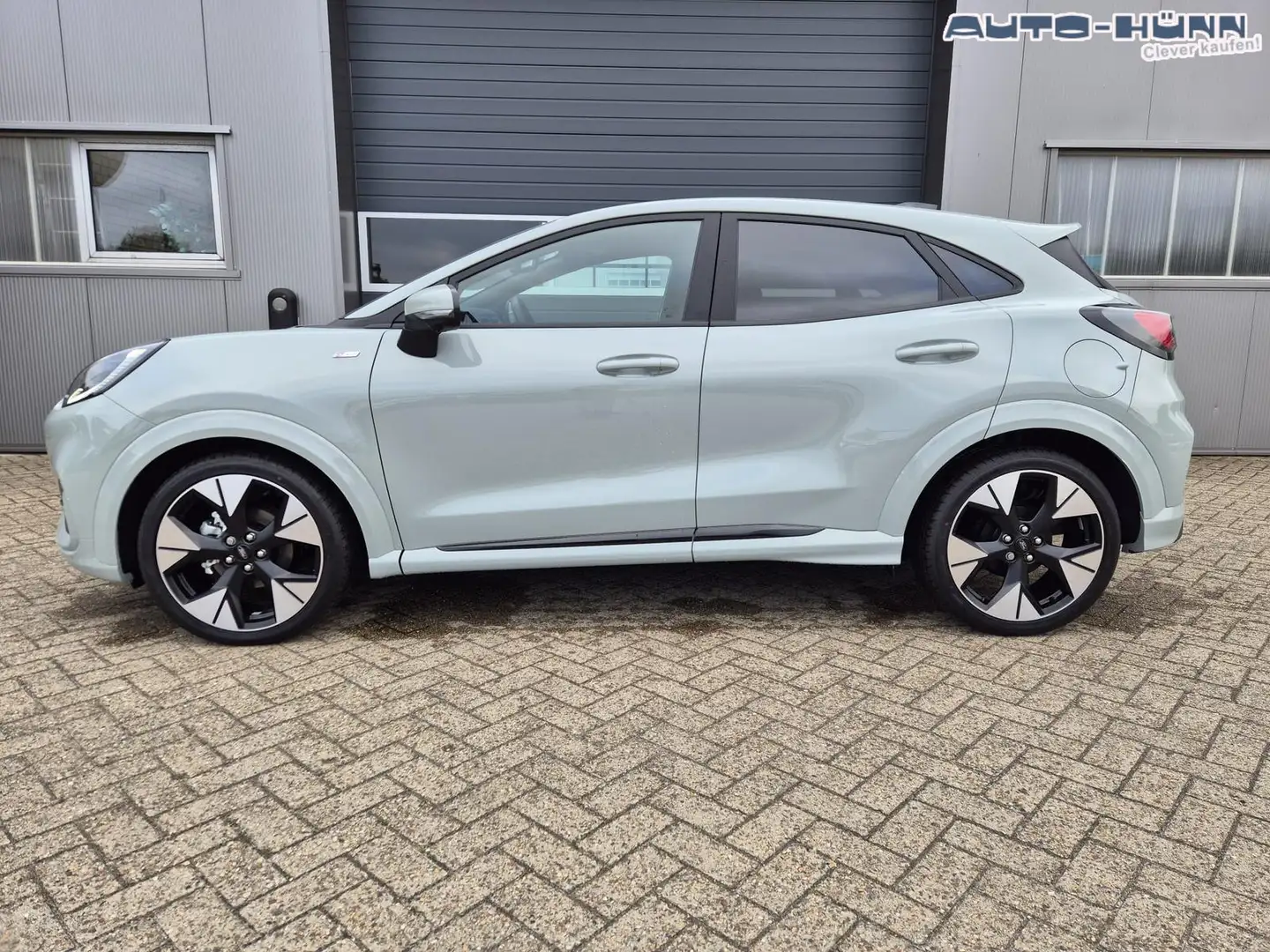 Ford Puma ST-Line X 1.0 EcoBoost Hybrid 125PS Automatik M... Сірий - 2