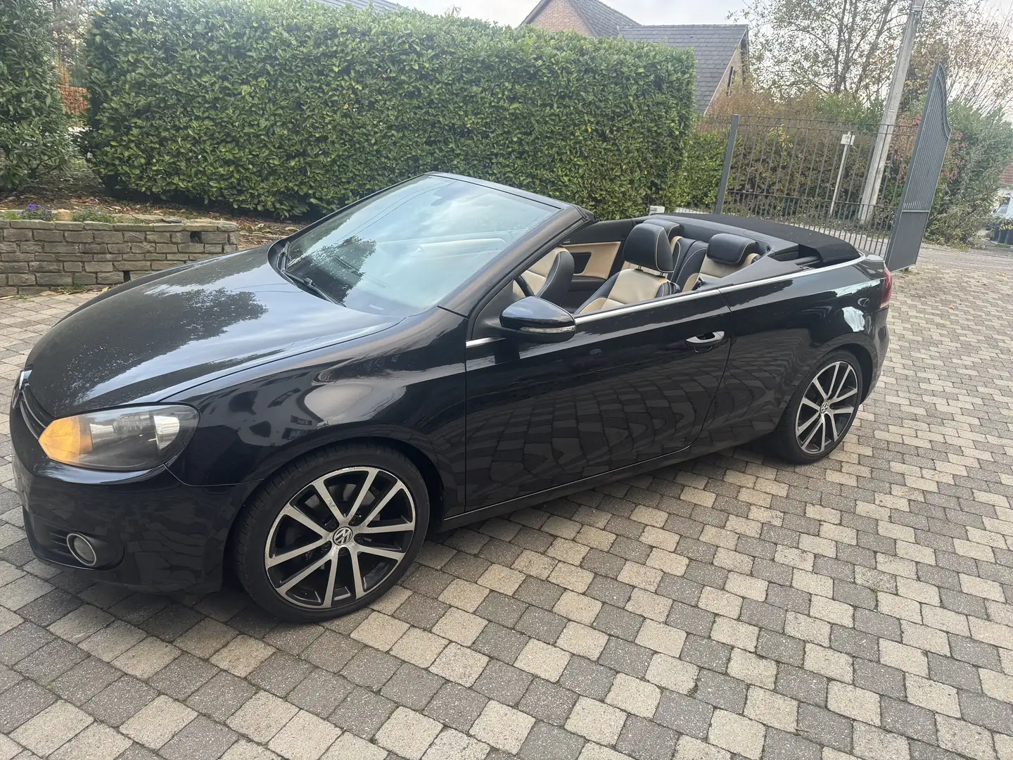 Volkswagen Golf Cabriolet 2.0 CR TDi BMT Noir - 1